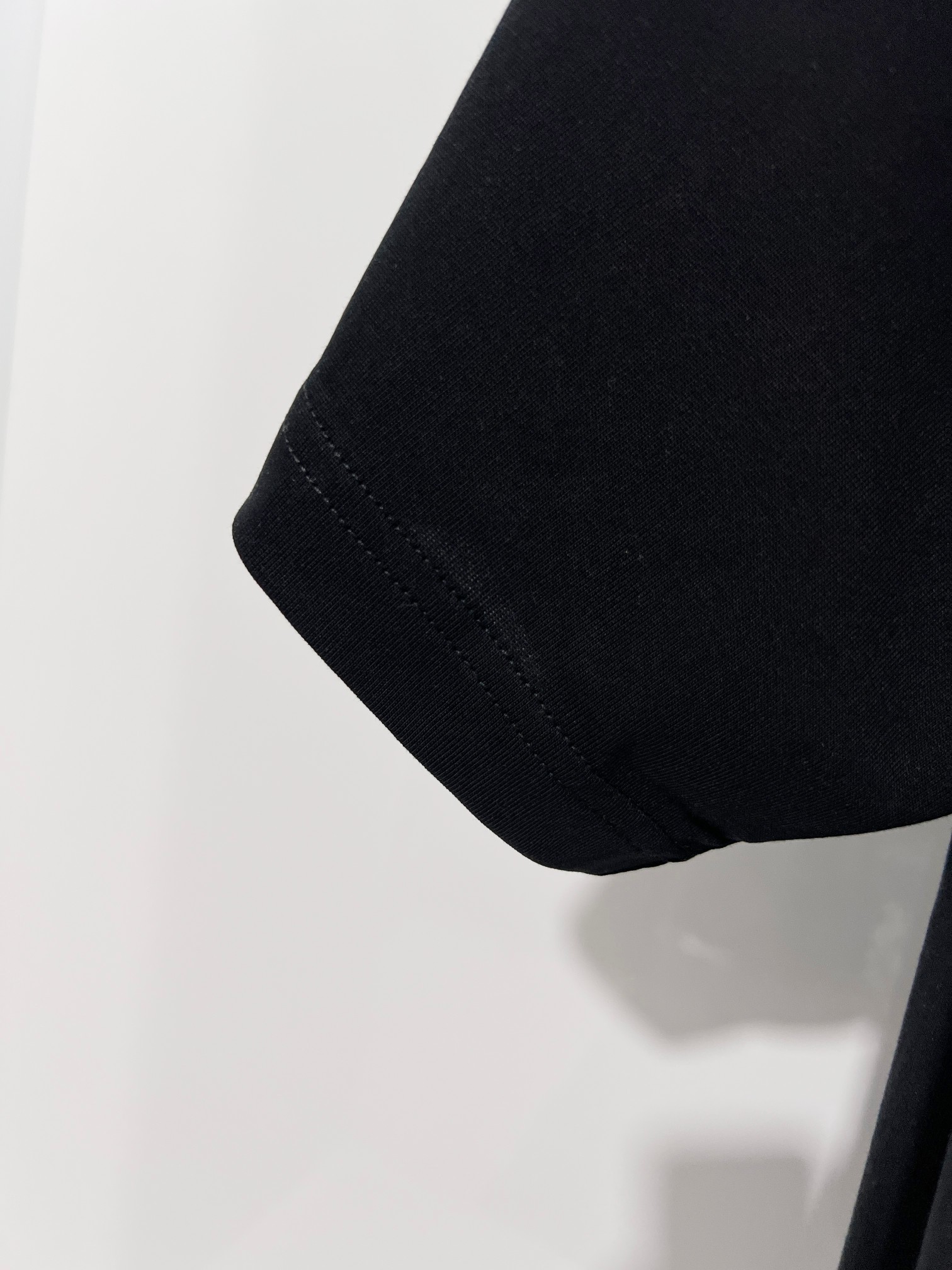 GUCCI 高仿口袋刺繡短袖T恤男士黑色純棉圓領休閒上衣| 8 GUCCI 高仿口袋刺繡短袖T恤男士黑色純棉圓領休閒上衣