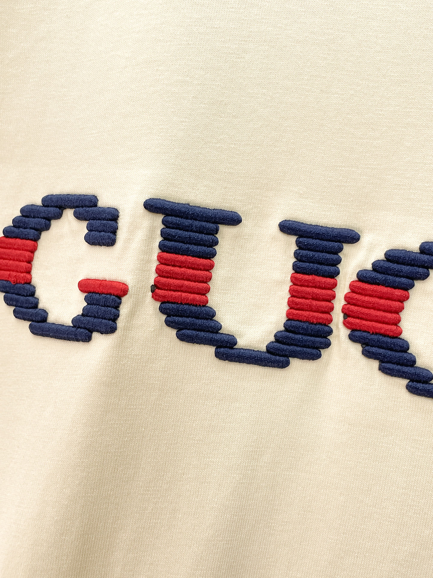 Gucci 古驰 高仿 刺繡Logo短袖T恤 男士圓領上衣| 10 Gucci 古驰 高仿 刺繡Logo短袖T恤 男士圓領上衣