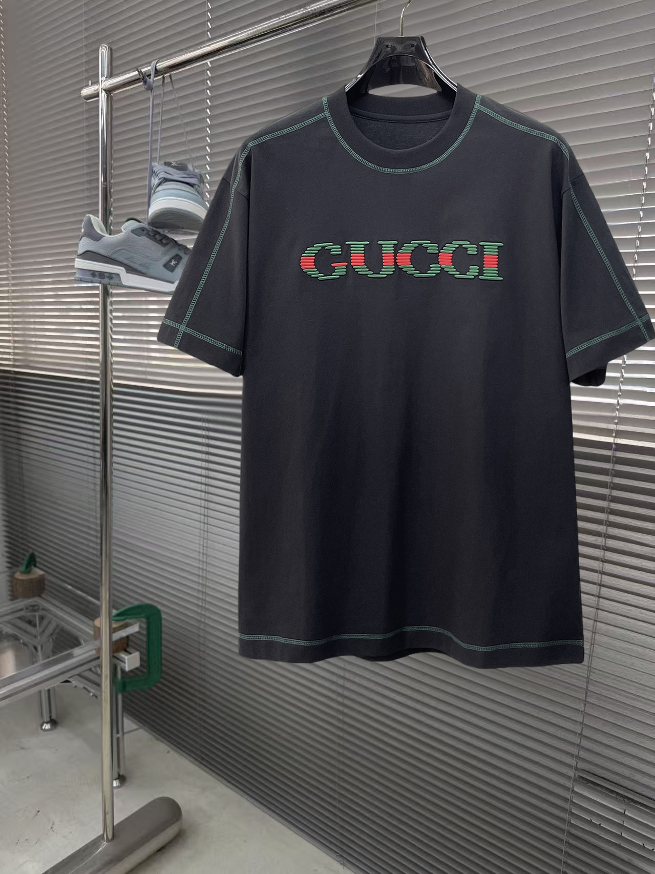 Gucci 古驰 高仿 刺繡Logo短袖T恤 黑色百搭款