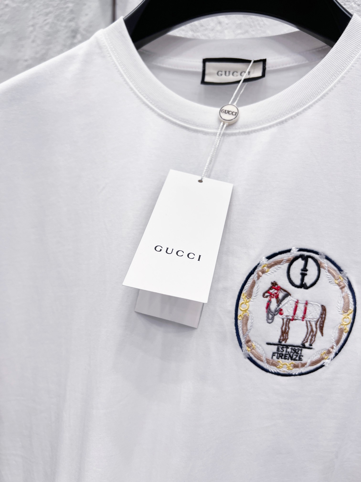 GUCCI 一比一刺繡馬徽短袖T恤 男士白色圓領純棉百搭上衣| 7 GUCCI 一比一刺繡馬徽短袖T恤 男士白色圓領純棉百搭上衣