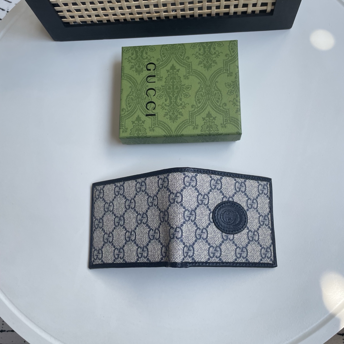 Gucci A貨 GG Supreme Interlocking G徽章男士短夾 黑灰色