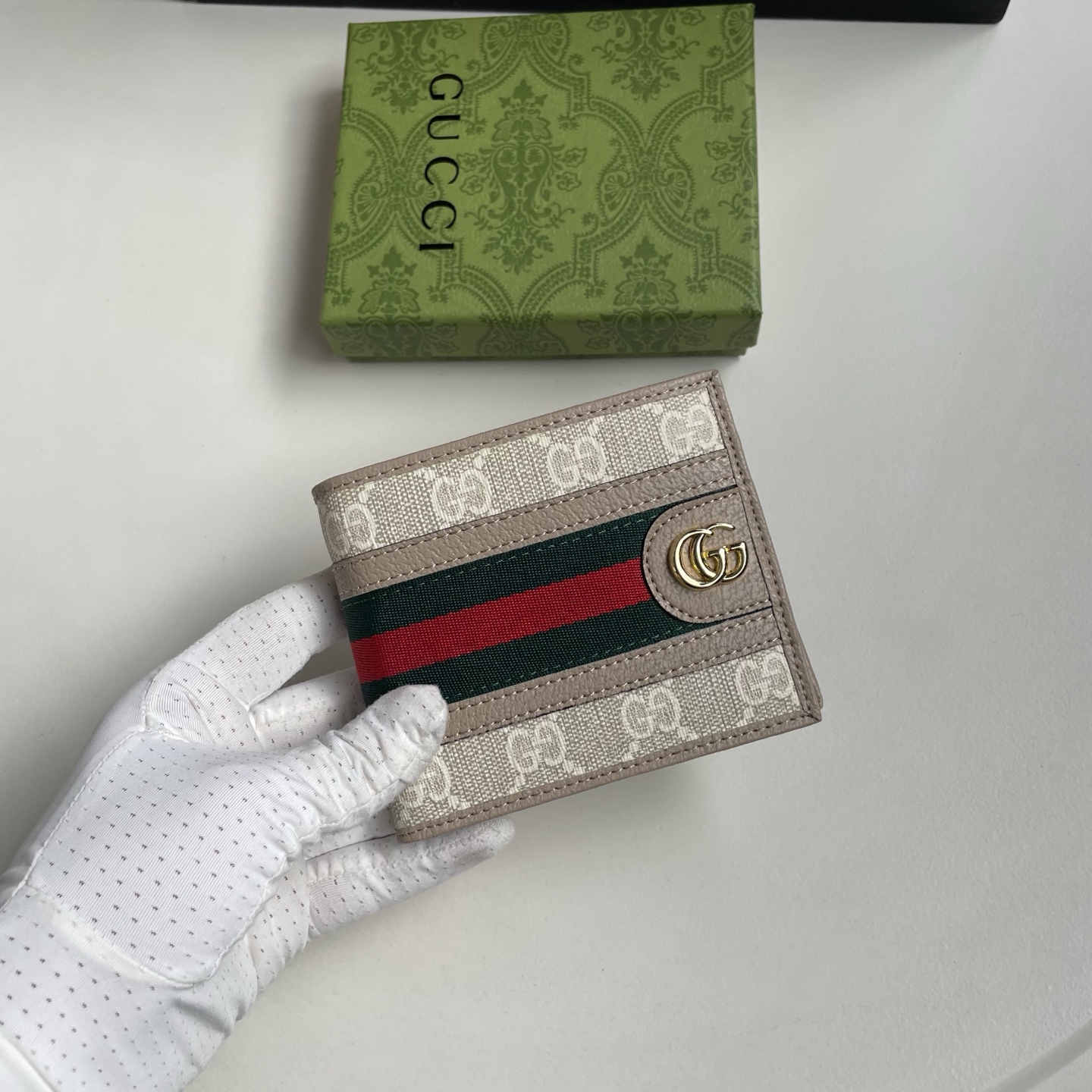 Gucci 原單 GG Supreme Web綠紅織帶雙G男士短夾 米灰色