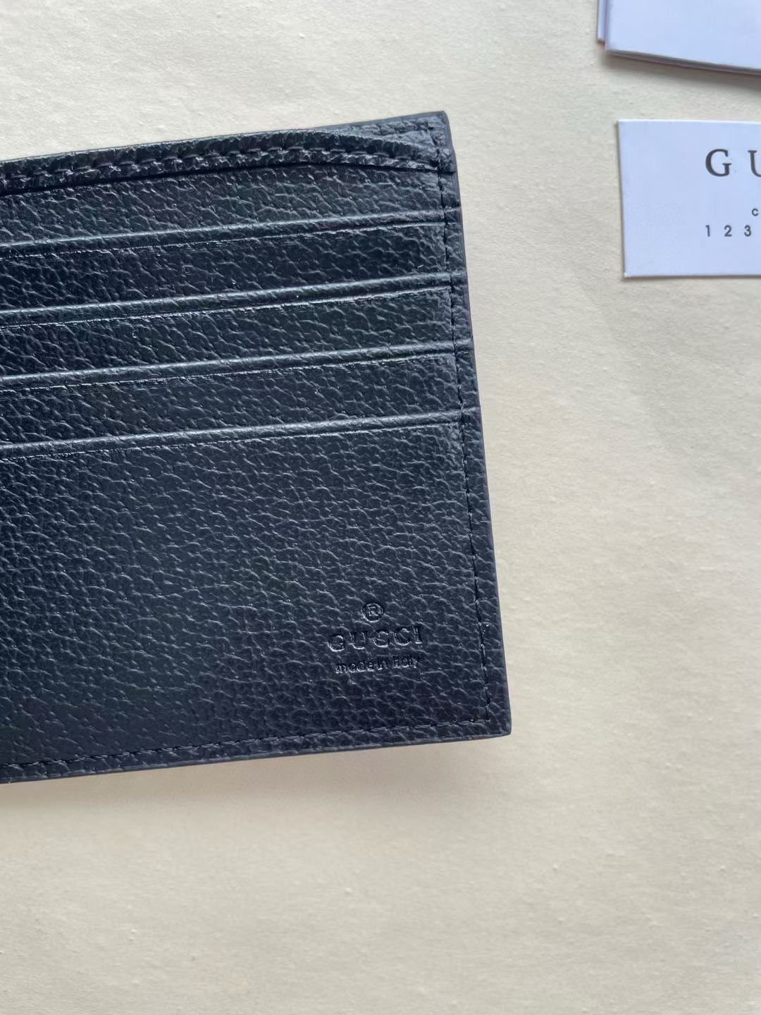 Gucci A貨 雙G標誌荔枝紋皮革男士短夾 全黑色| 10 Gucci A貨 雙G標誌荔枝紋皮革男士短夾 全黑色