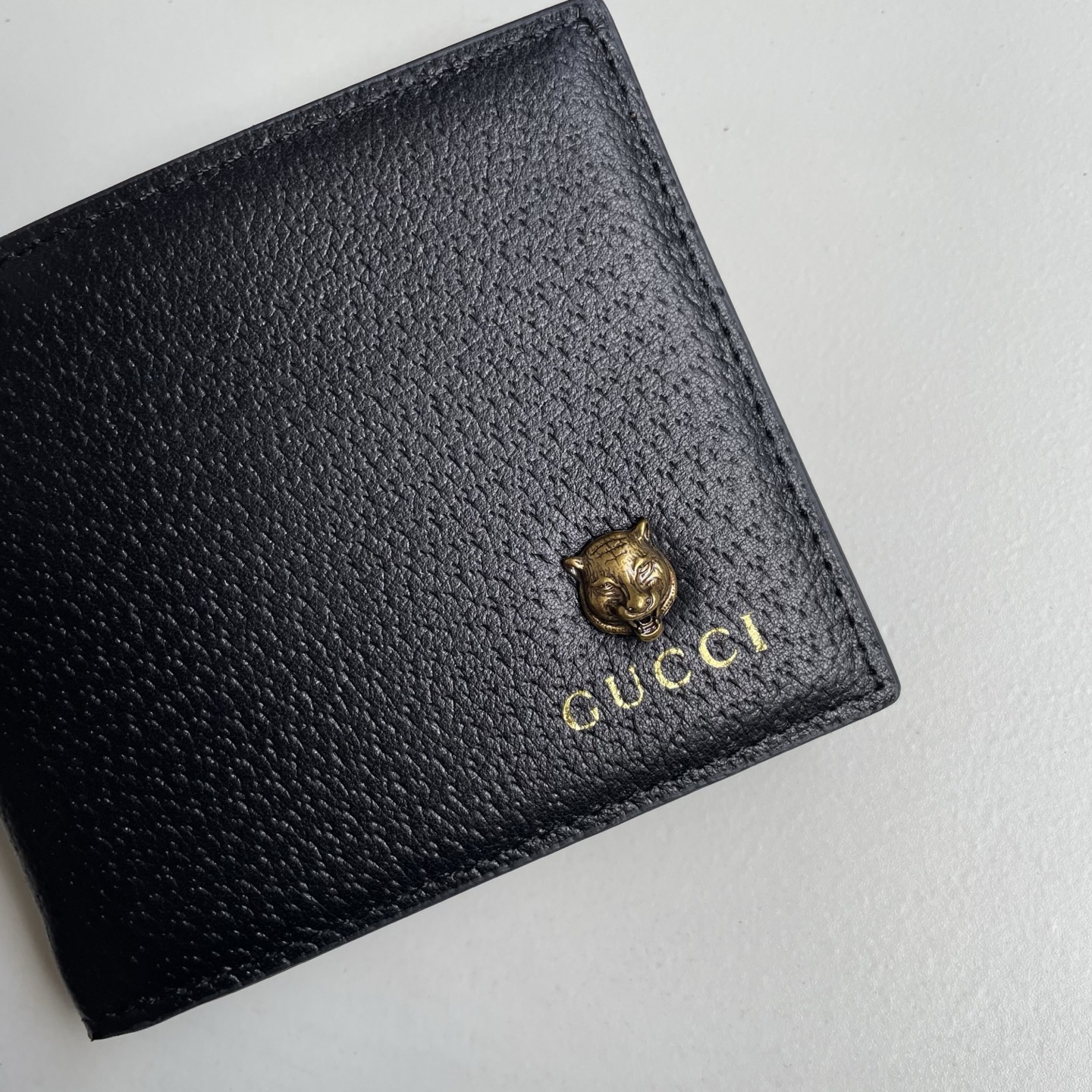 Gucci 一比一 貓頭金屬標誌荔枝紋男士短夾 黑色| 11 Gucci 一比一 貓頭金屬標誌荔枝紋男士短夾 黑色