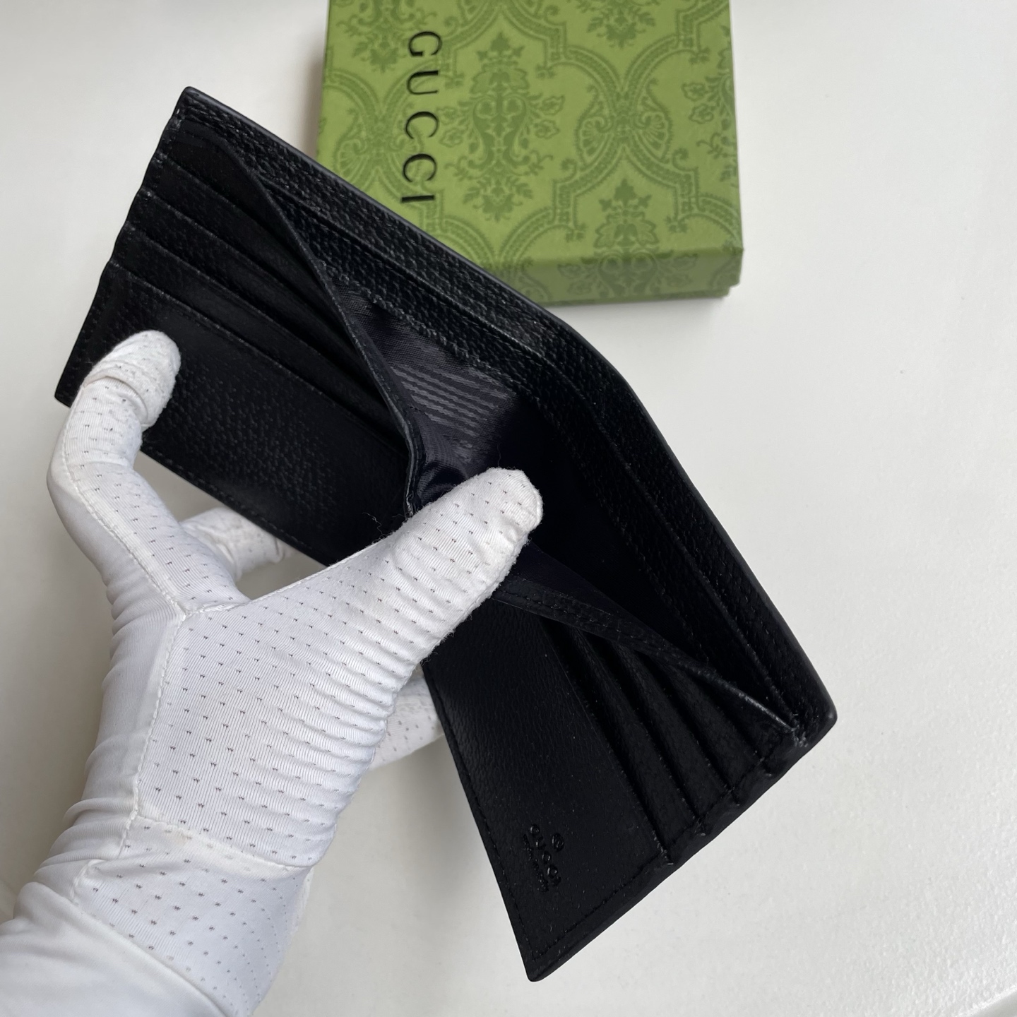 Gucci 一比一 貓頭金屬標誌荔枝紋男士短夾 黑色| 7 Gucci 一比一 貓頭金屬標誌荔枝紋男士短夾 黑色