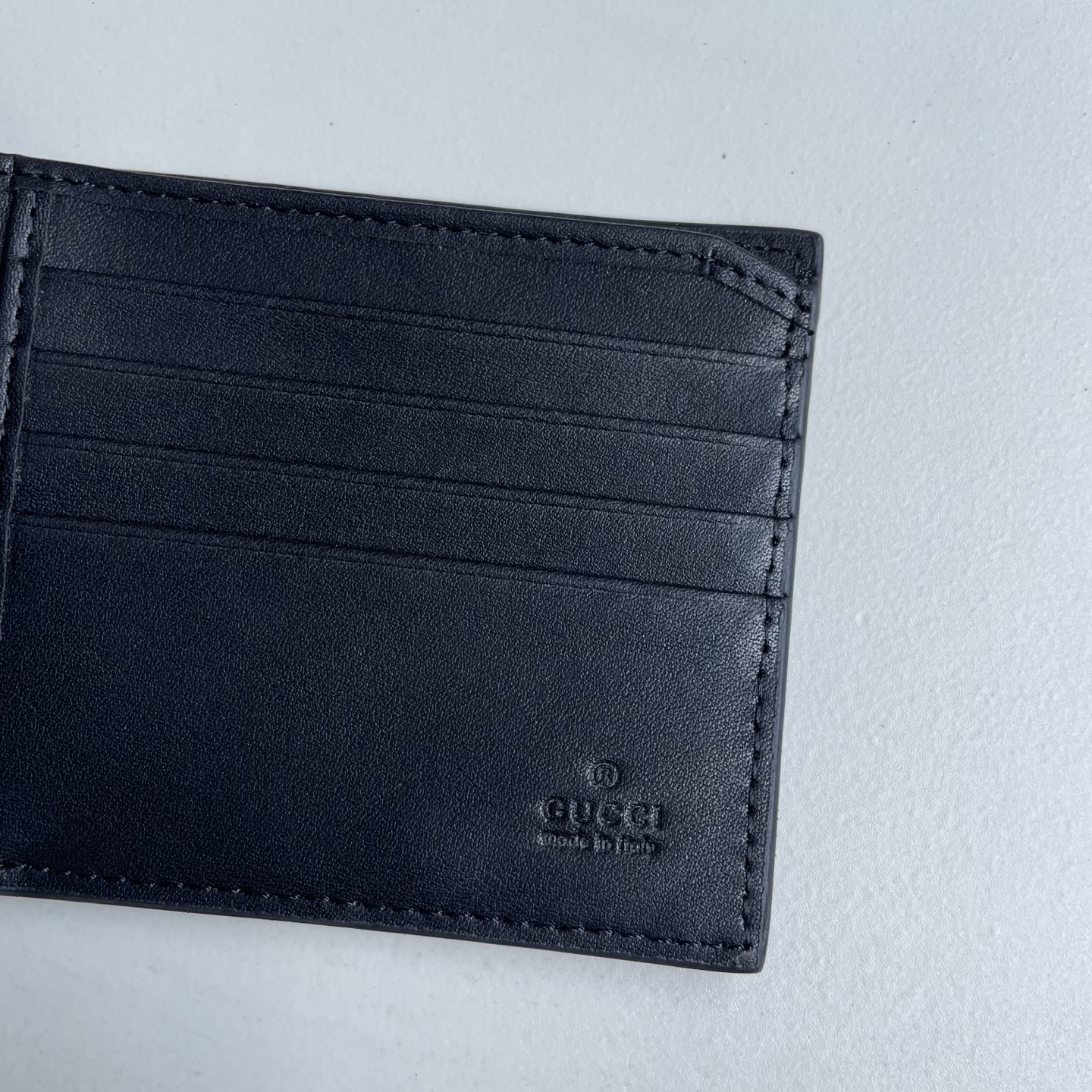 Gucci 高仿 GG壓紋皮革雙G金屬男士短夾 黑色| 10 Gucci 高仿 GG壓紋皮革雙G金屬男士短夾 黑色