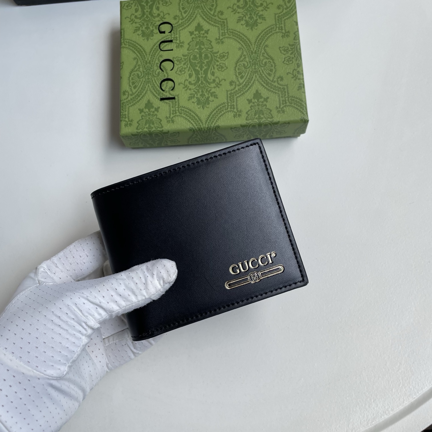 Gucci A貨 金色GUCCI Horsebit標誌皮革男士短夾 黑色