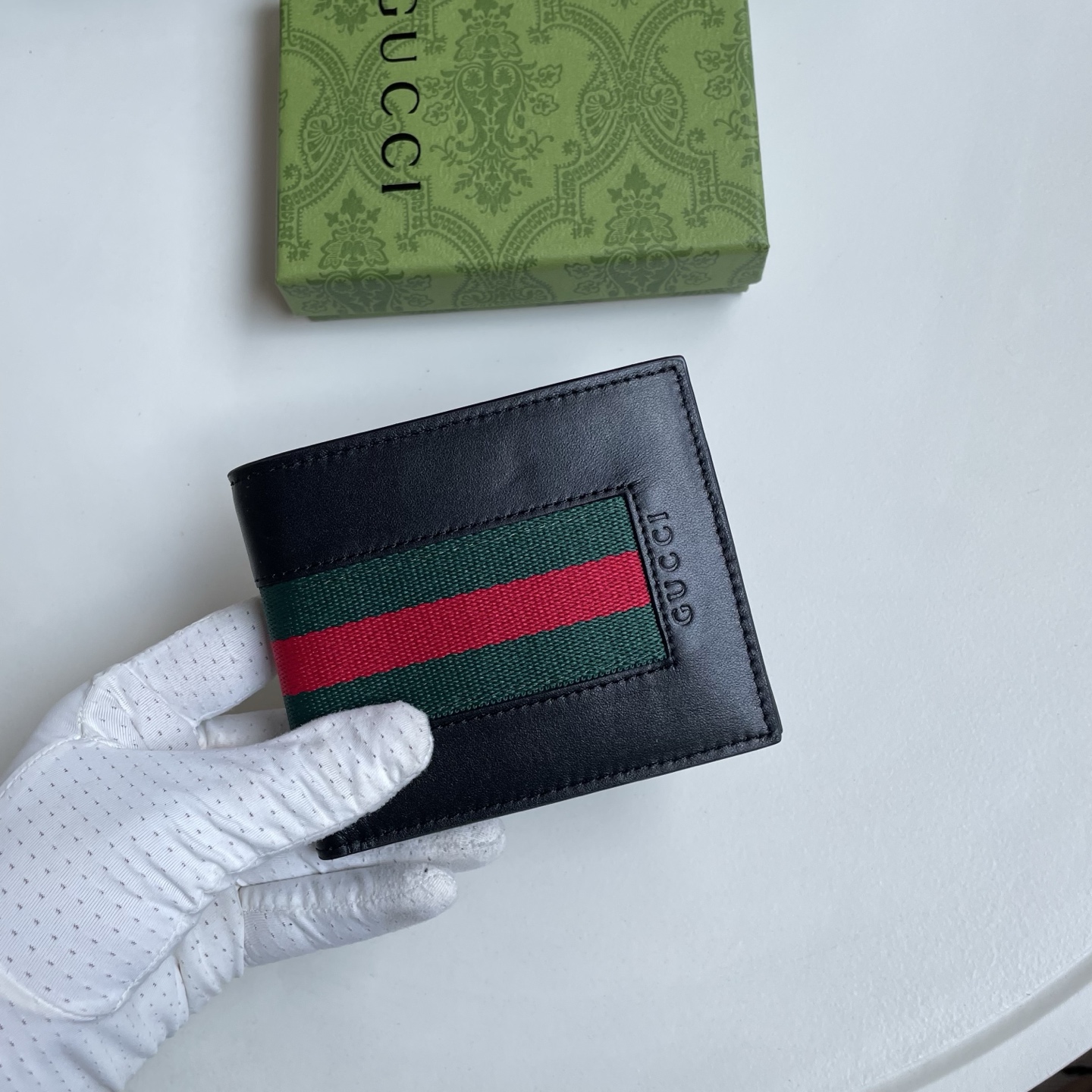 Gucci 高仿 古馳男士短夾 黑色皮革紅綠 Web 織帶對折錢包