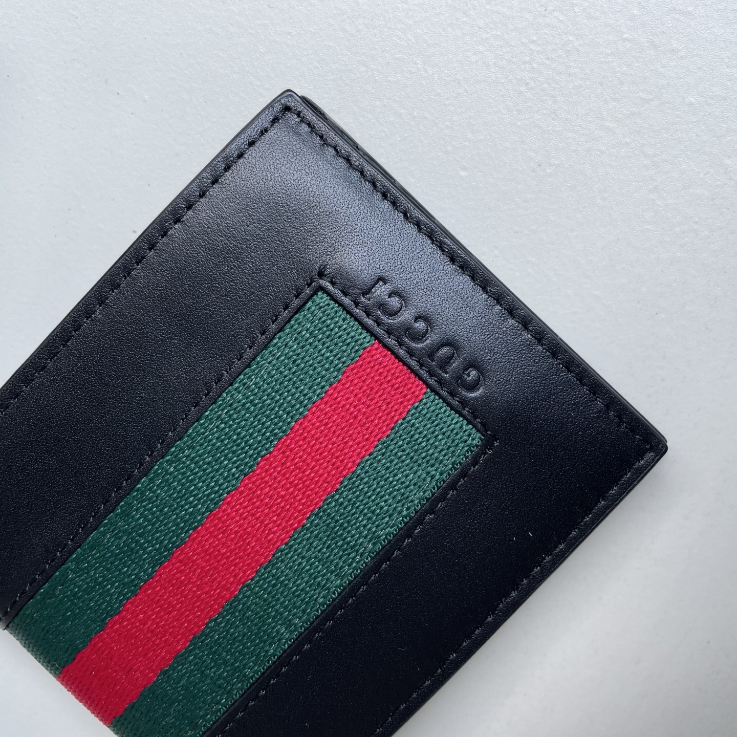 Gucci 高仿 古馳男士短夾 黑色皮革紅綠 Web 織帶對折錢包| 10 Gucci 高仿 古馳男士短夾 黑色皮革紅綠 Web 織帶對折錢包