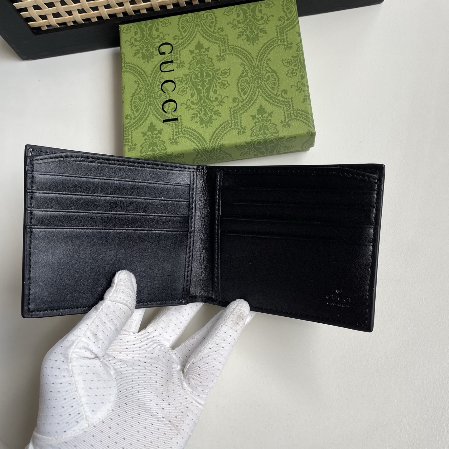 Gucci A貨 古馳男士錢包 全黑 GG Supreme 壓紋皮革對折短夾