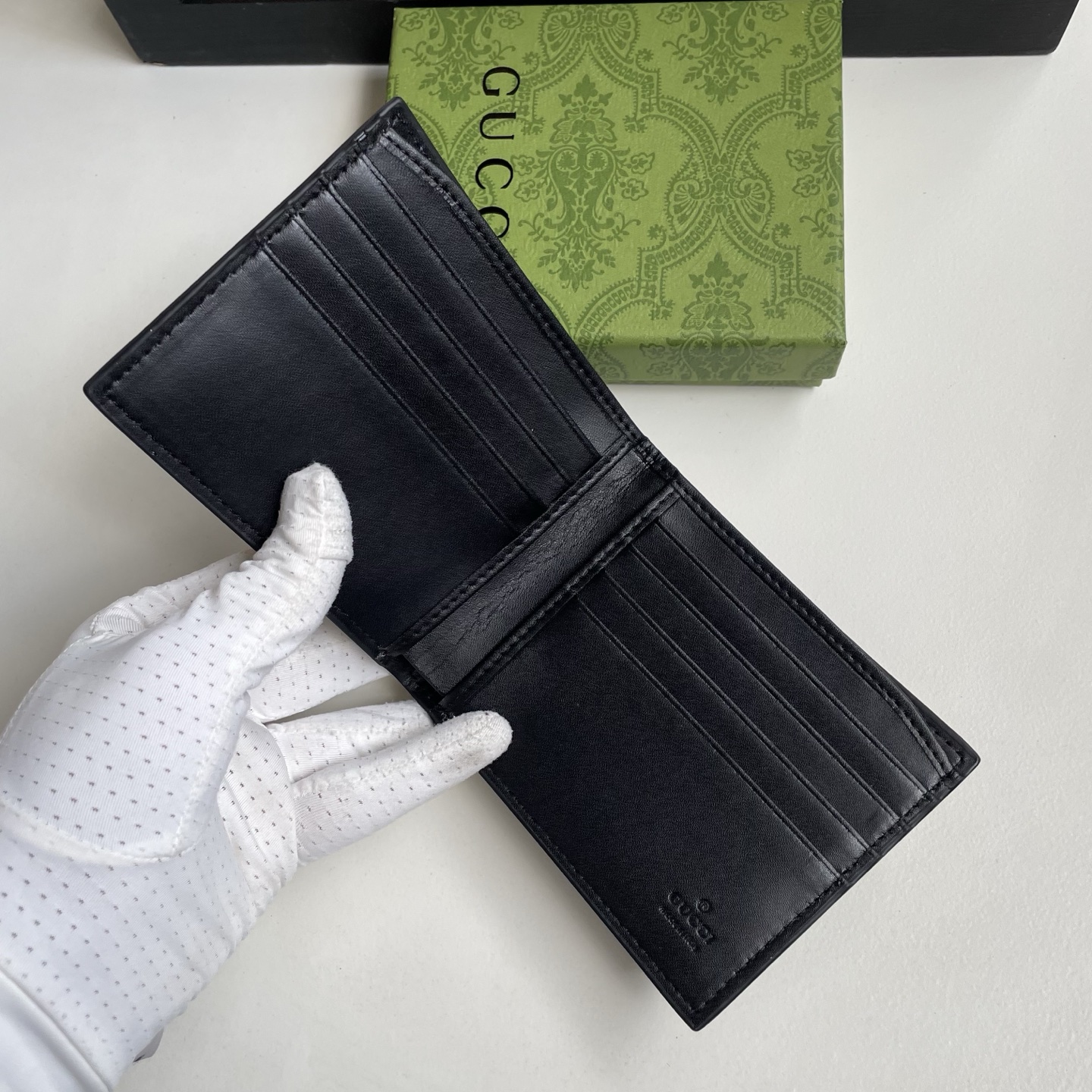 Gucci A貨 古馳男士錢包 全黑 GG Supreme 壓紋皮革對折短夾