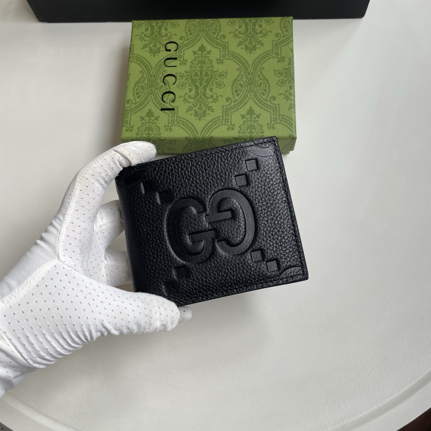 Gucci 一比一 古馳男士短夾 黑色粒面皮革大 GG 圖案對折錢包| 14 Gucci 一比一 古馳男士短夾 黑色粒面皮革大 GG 圖案對折錢包
