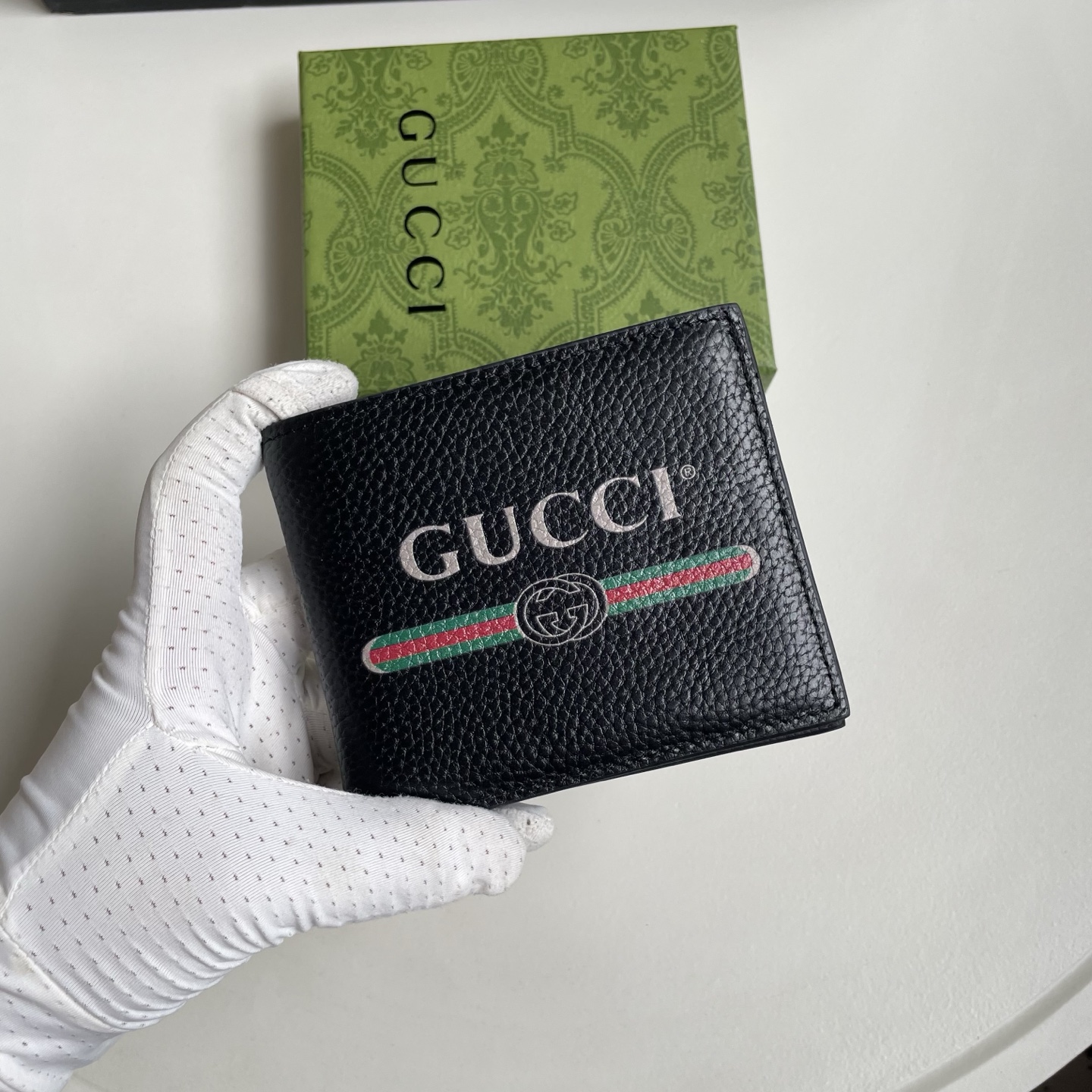 Gucci 原單 古馳男士錢包 黑色粒面皮革 GUCCI Logo 印花短夾
