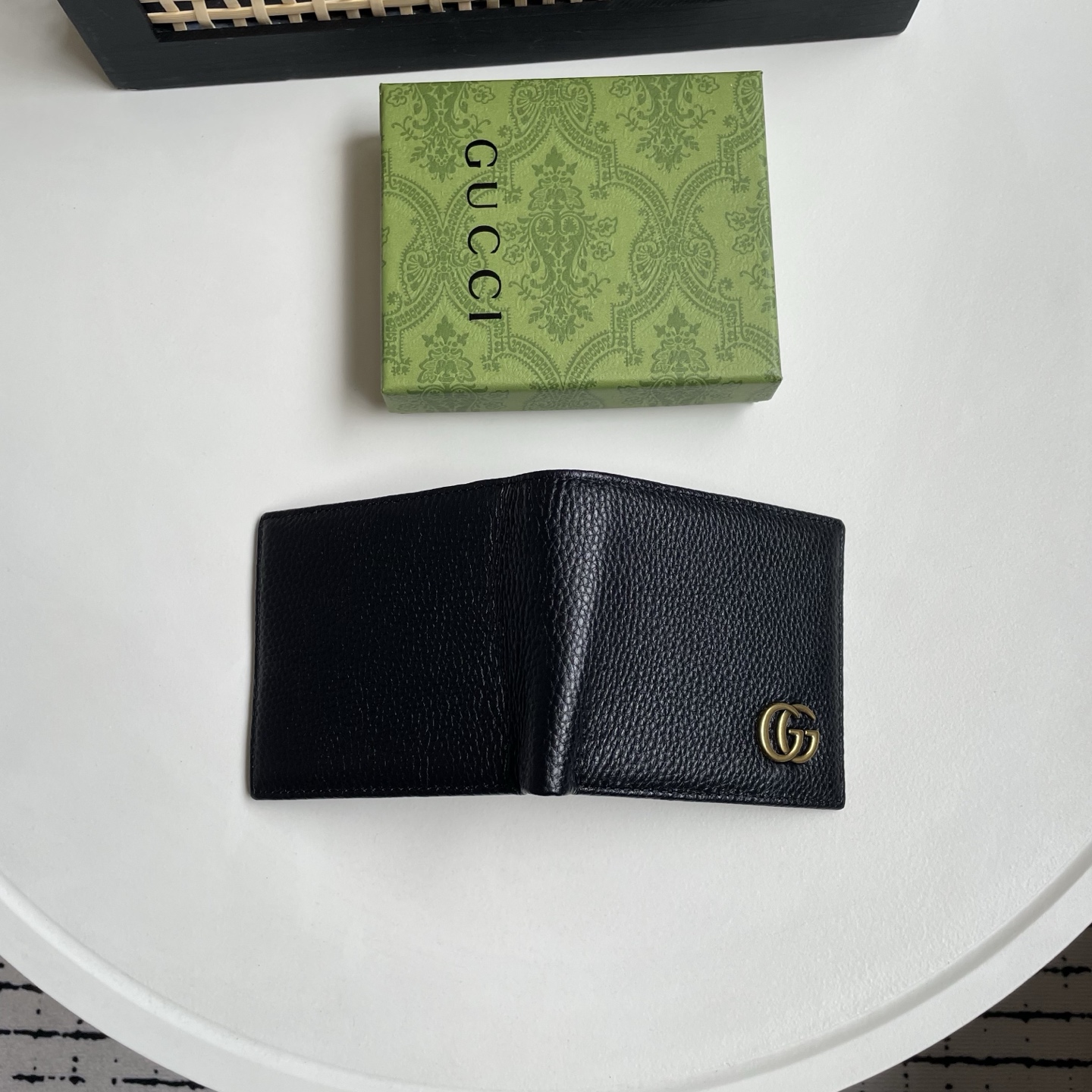 Gucci 一比一 古馳男士錢包 黑色粒面皮革金色雙G標誌對折短夾| 12 Gucci 一比一 古馳男士錢包 黑色粒面皮革金色雙G標誌對折短夾