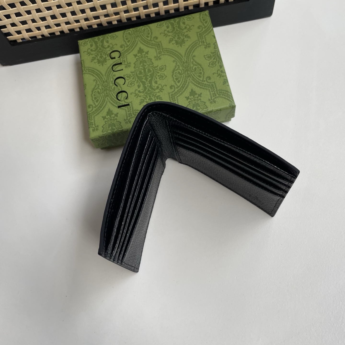 Gucci 一比一 古馳男士錢包 黑色粒面皮革金色雙G標誌對折短夾| 7 Gucci 一比一 古馳男士錢包 黑色粒面皮革金色雙G標誌對折短夾