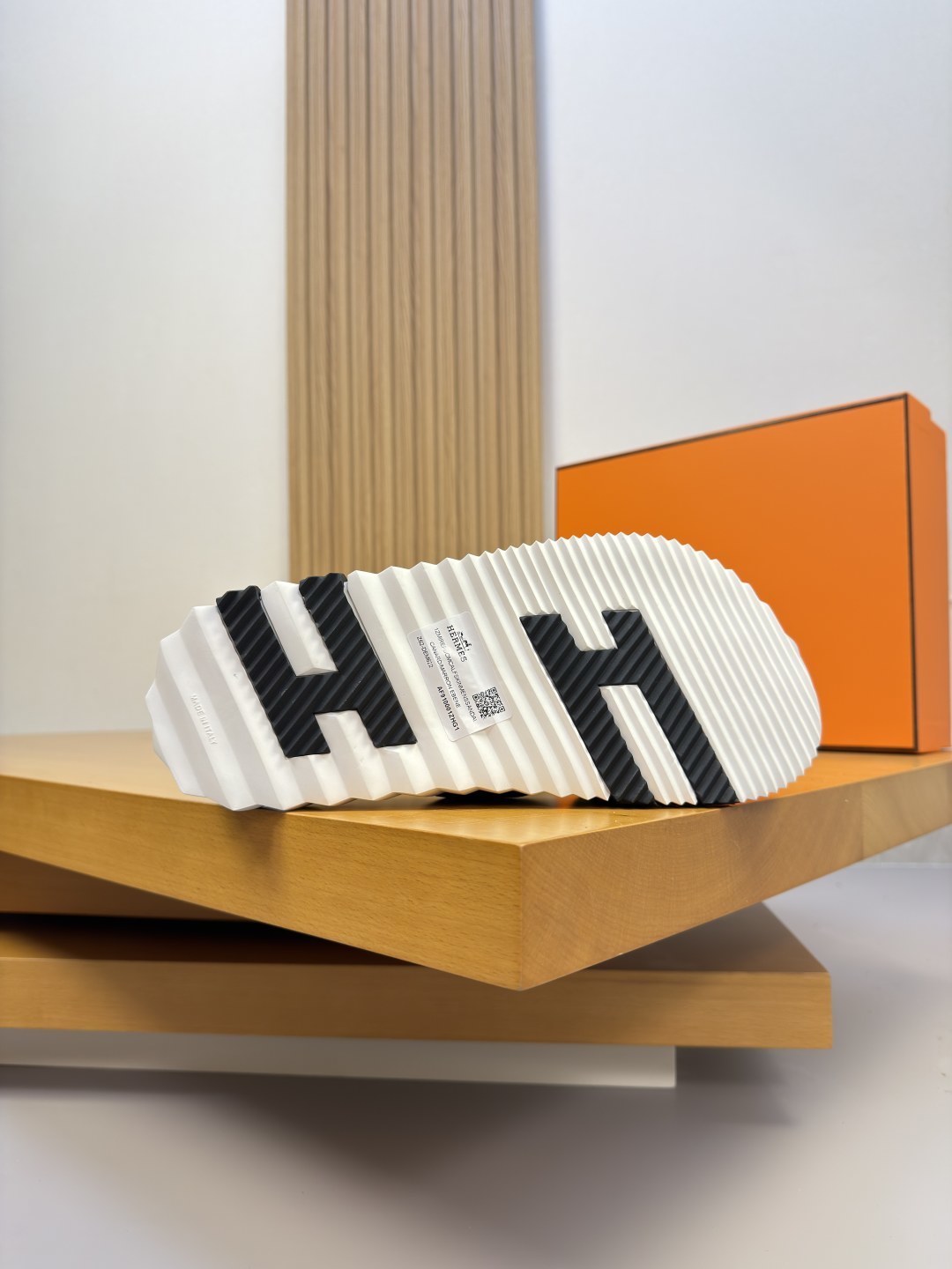 Hermès 高仿 男女款麂皮交叉厚底涼拖 休閒百搭| 7 Hermès 高仿 男女款麂皮交叉厚底涼拖 休閒百搭