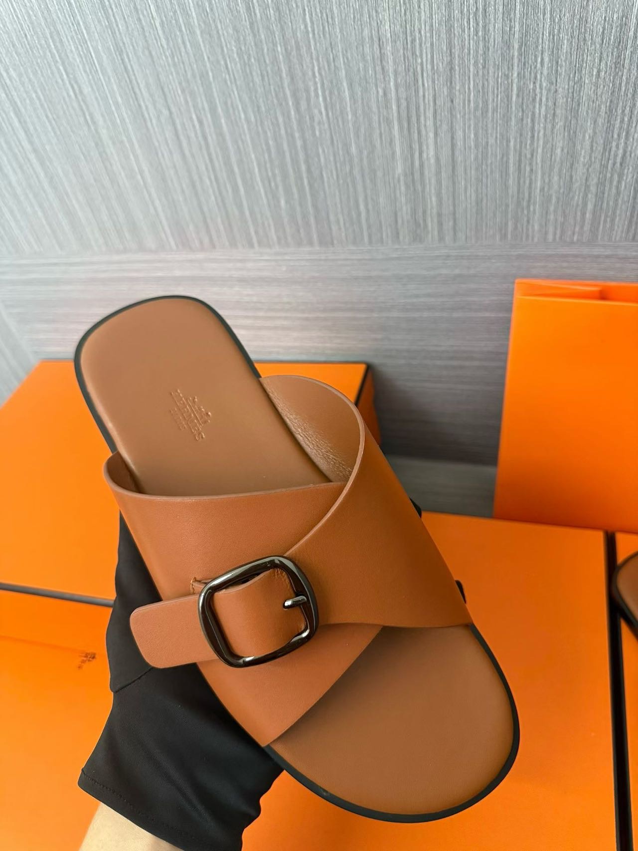Hermès A貨 男女款扣帶交叉皮革涼拖 焦糖暖色