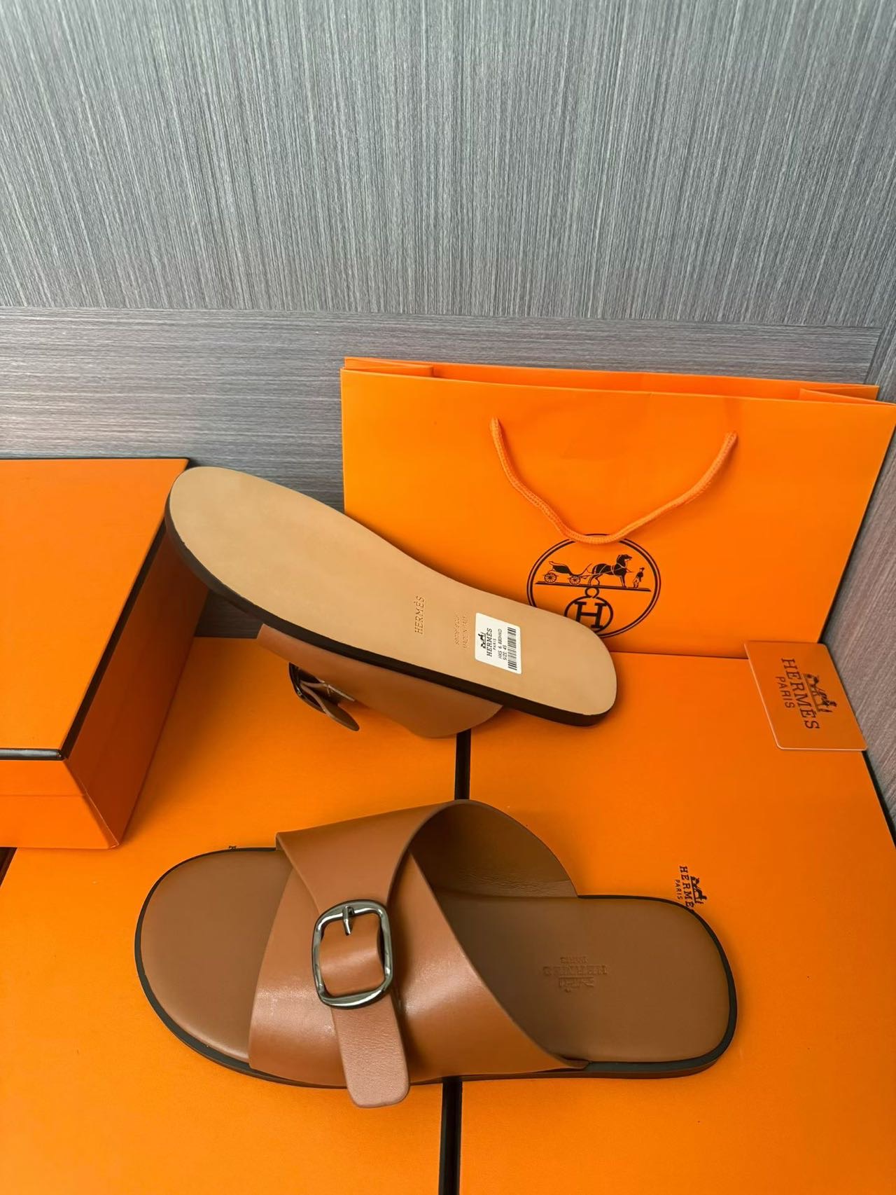 Hermès A貨 男女款扣帶交叉皮革涼拖 焦糖暖色