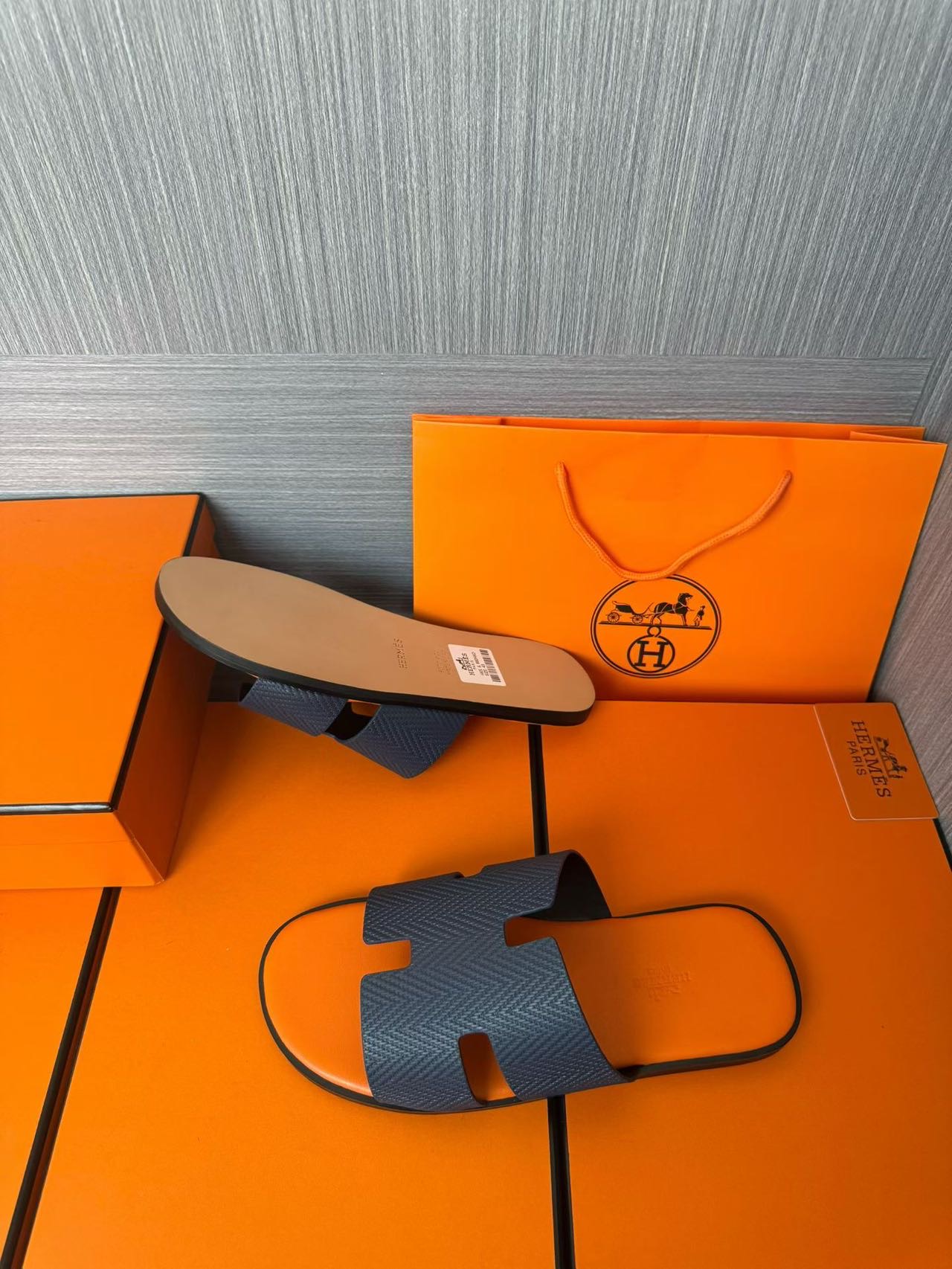 Hermès 原單 男女款 H 型壓紋皮革涼拖 橘灰對比| 7 Hermès 原單 男女款 H 型壓紋皮革涼拖 橘灰對比