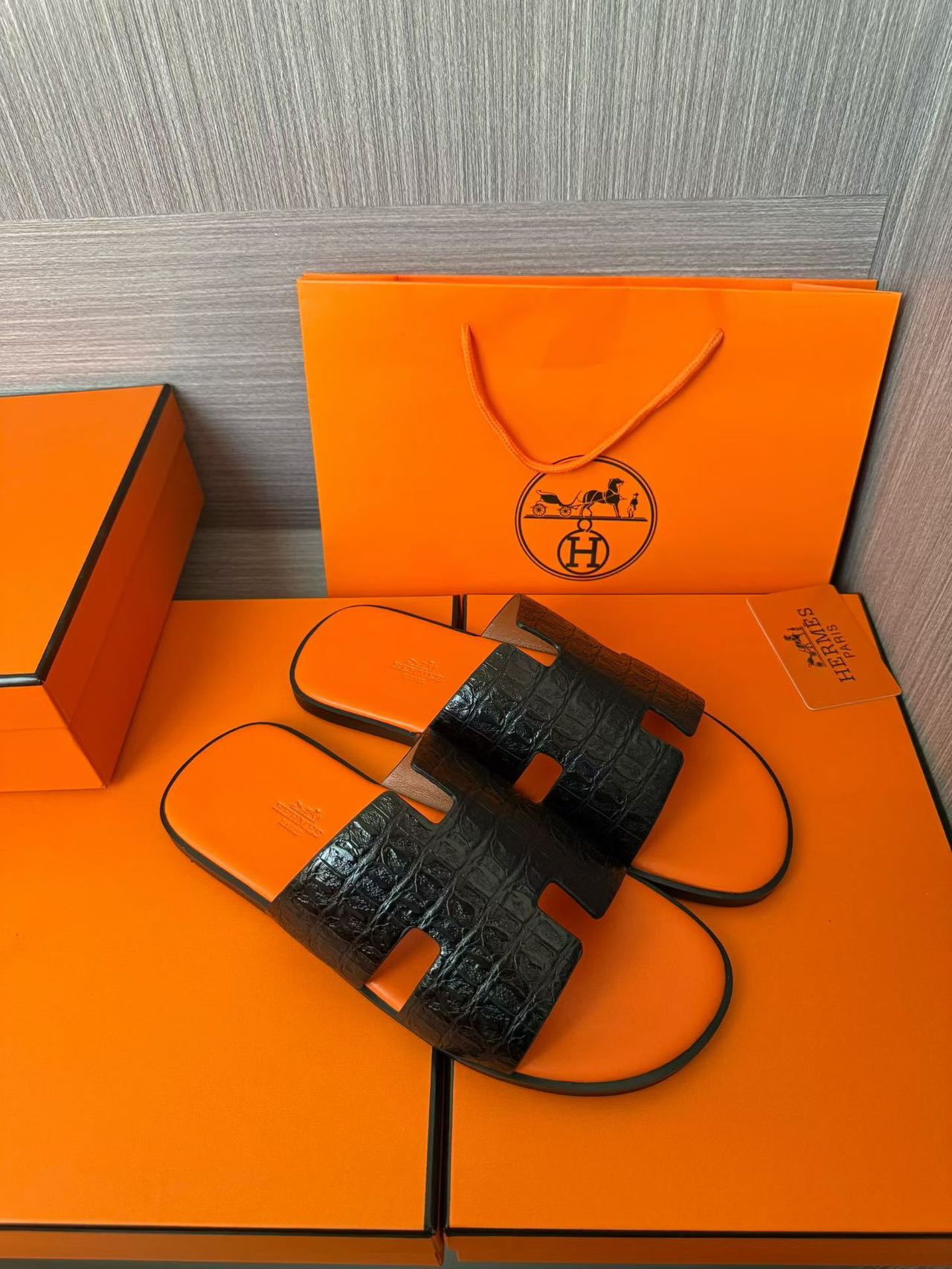 Hermès 一比一 男女款 H 型鱷紋皮革涼拖 黑鱷橘底| 14 Hermès 一比一 男女款 H 型鱷紋皮革涼拖 黑鱷橘底