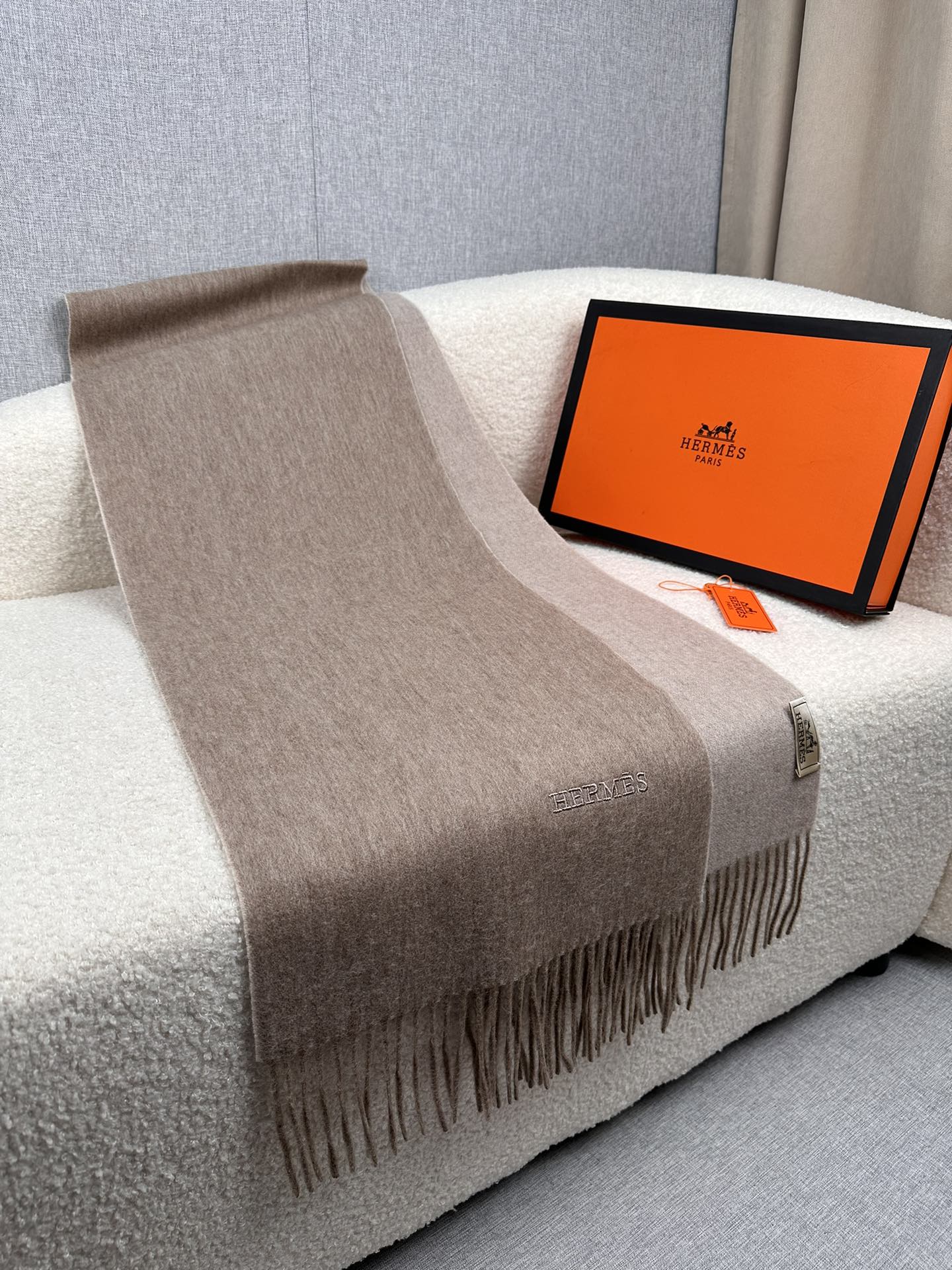 Hermès 一比一圍巾 雙面咖色羊絨披肩 高級質感款| 13 Hermès 一比一圍巾 雙面咖色羊絨披肩 高級質感款