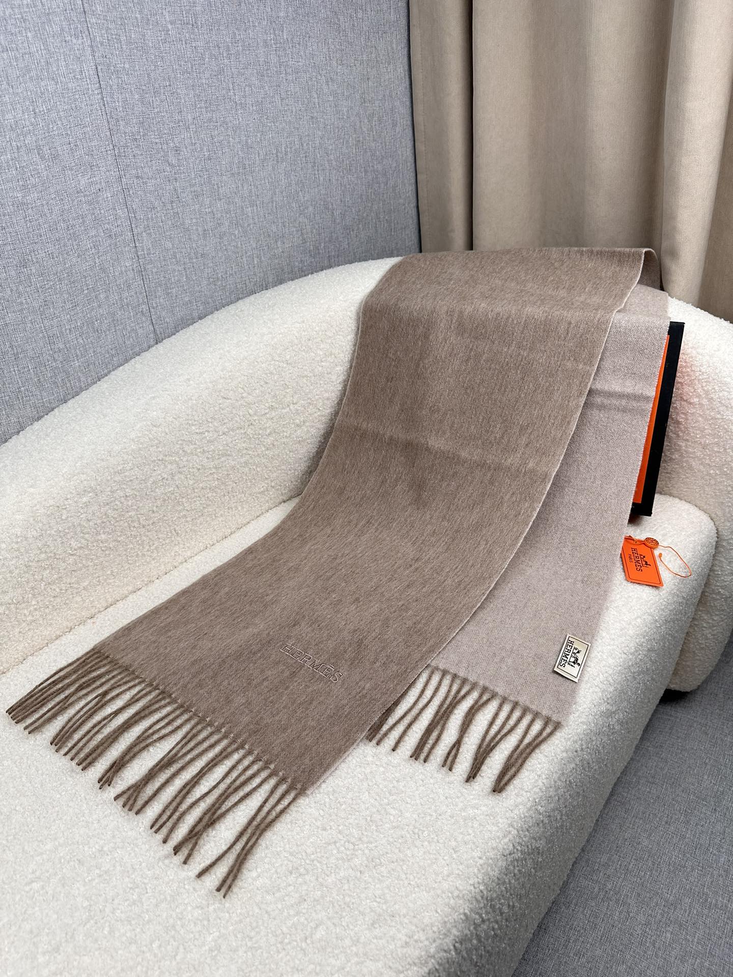 Hermès 一比一圍巾 雙面咖色羊絨披肩 高級質感款| 11 Hermès 一比一圍巾 雙面咖色羊絨披肩 高級質感款