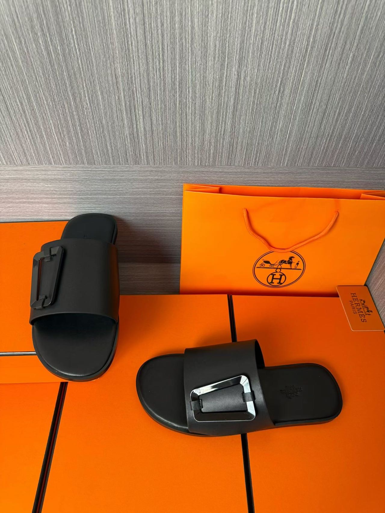 Hermès 爱马仕 高仿 H扣简约凉拖 男士真皮舒适拖鞋| 9 Hermès 爱马仕 高仿 H扣简约凉拖 男士真皮舒适拖鞋