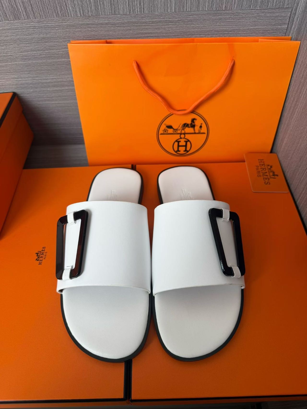 Hermès 爱马仕 高仿 白色H扣凉拖 男士简约百搭拖鞋