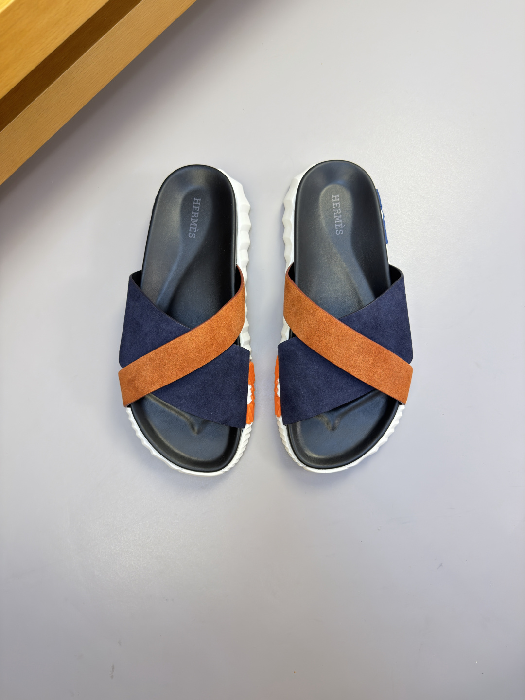 Hermès 爱马仕 高仿 橙蓝拼色交叉凉拖 男士时尚拖鞋