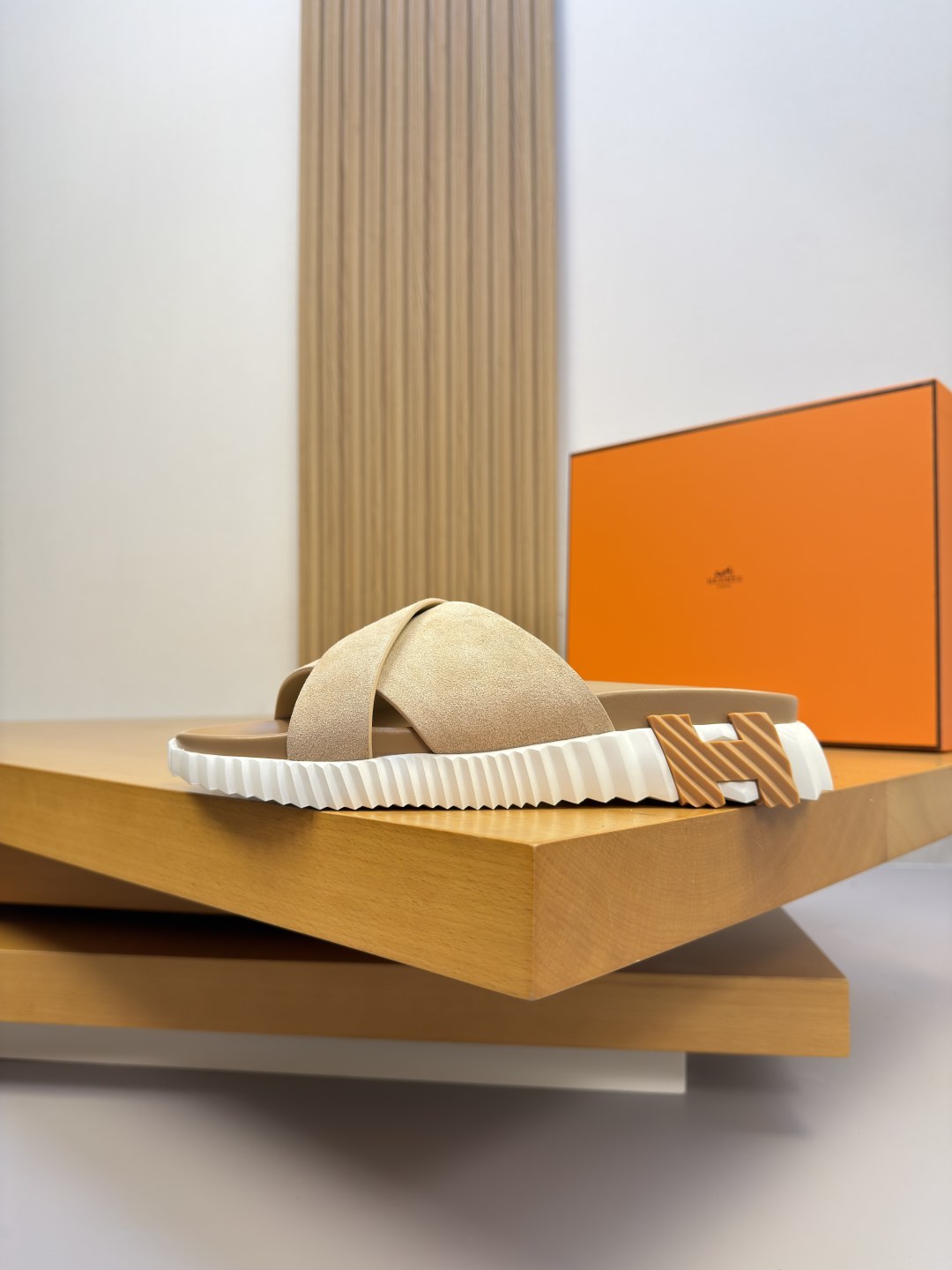 Hermès 爱马仕 高仿 米色交叉凉拖 男士简约百搭拖鞋| 11 Hermès 爱马仕 高仿 米色交叉凉拖 男士简约百搭拖鞋