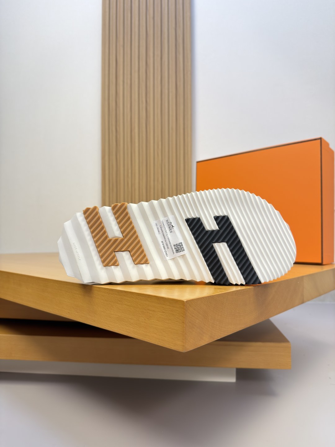 Hermès 爱马仕 高仿 米色交叉凉拖 男士简约百搭拖鞋| 7 Hermès 爱马仕 高仿 米色交叉凉拖 男士简约百搭拖鞋