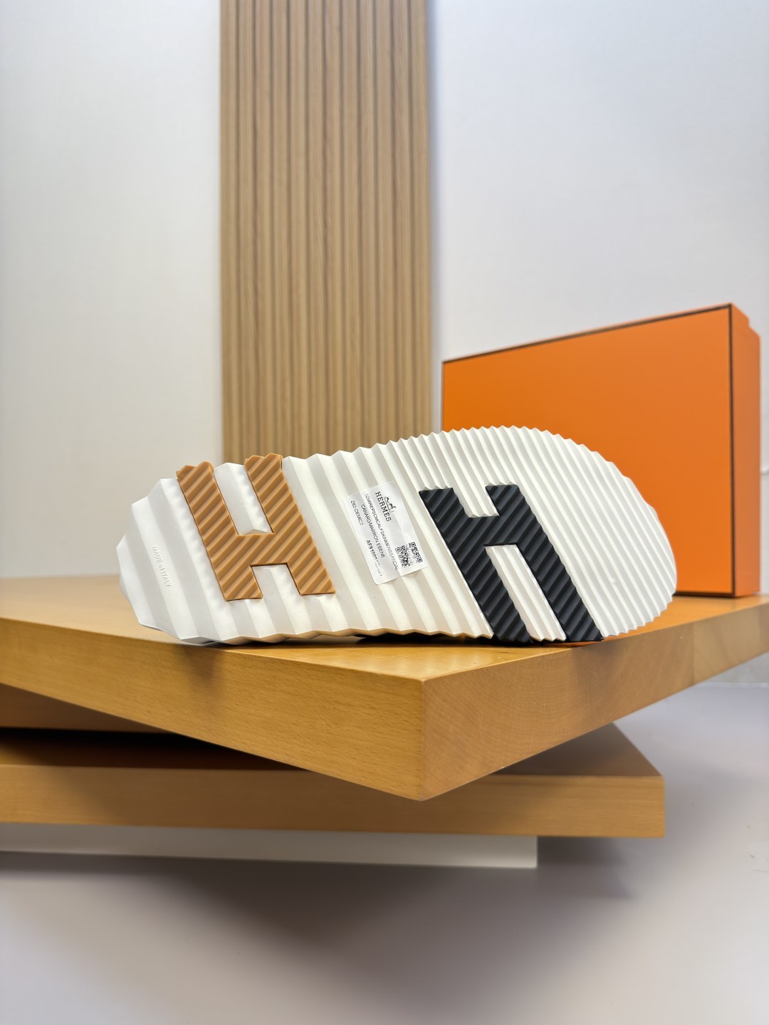 Hermès 爱马仕 高仿 灰棕交叉凉拖 男士休闲舒适拖鞋| 7 Hermès 爱马仕 高仿 灰棕交叉凉拖 男士休闲舒适拖鞋