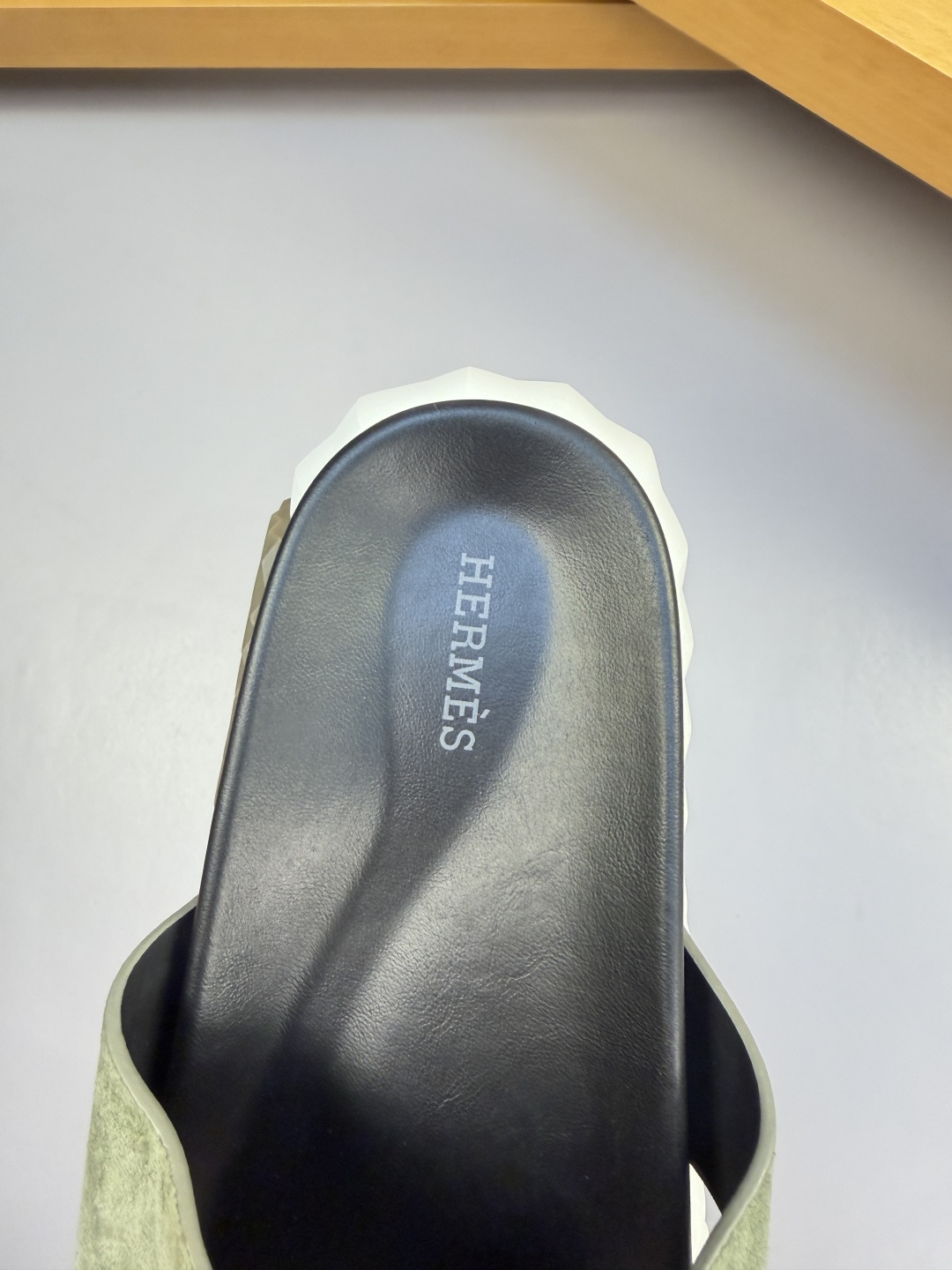 Hermès 愛馬仕 高仿 軍綠交叉涼拖 男士休閒百搭拖鞋| 9 Hermès 愛馬仕 高仿 軍綠交叉涼拖 男士休閒百搭拖鞋