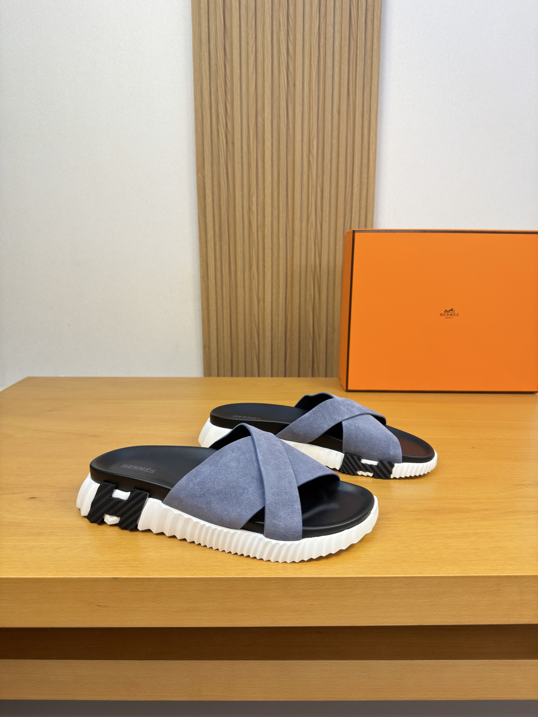 Hermès 愛馬仕 高仿 藍灰交叉涼拖 男士簡約百搭拖鞋| 6 Hermès 愛馬仕 高仿 藍灰交叉涼拖 男士簡約百搭拖鞋