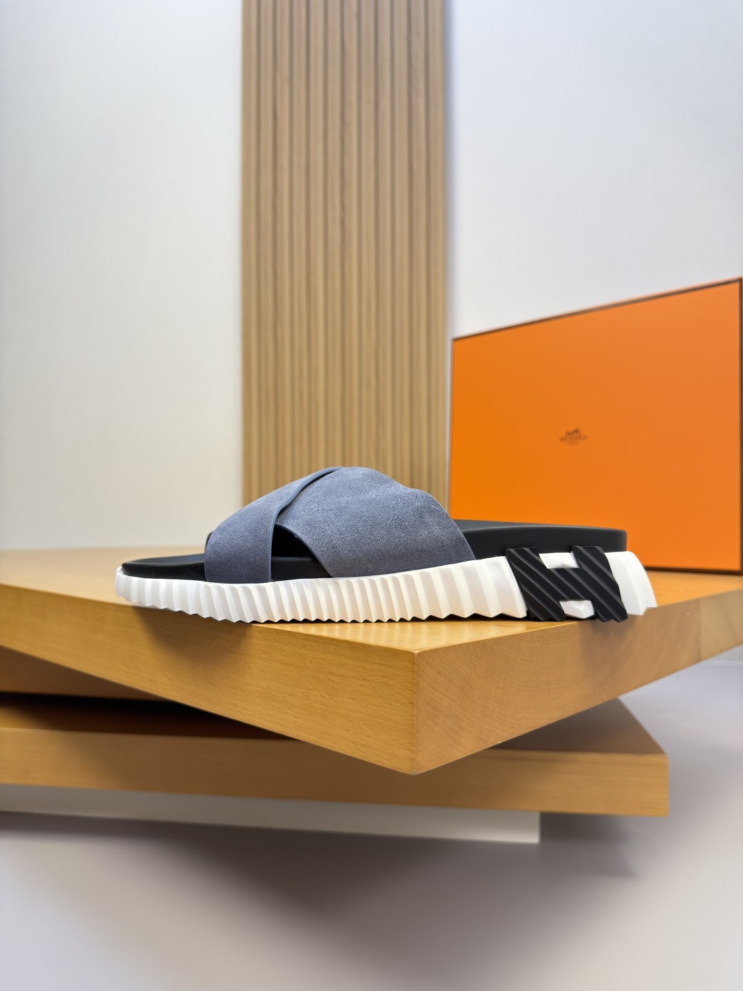 Hermès 愛馬仕 高仿 藍灰交叉涼拖 男士簡約百搭拖鞋| 10 Hermès 愛馬仕 高仿 藍灰交叉涼拖 男士簡約百搭拖鞋