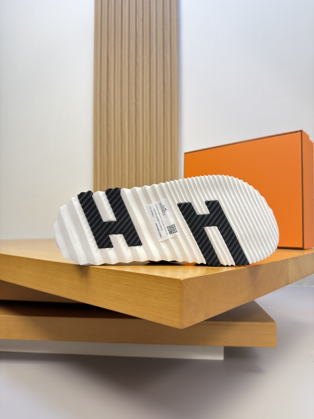 Hermès 愛馬仕 高仿 灰色交叉涼拖 男士簡約百搭拖鞋| 7 Hermès 愛馬仕 高仿 灰色交叉涼拖 男士簡約百搭拖鞋