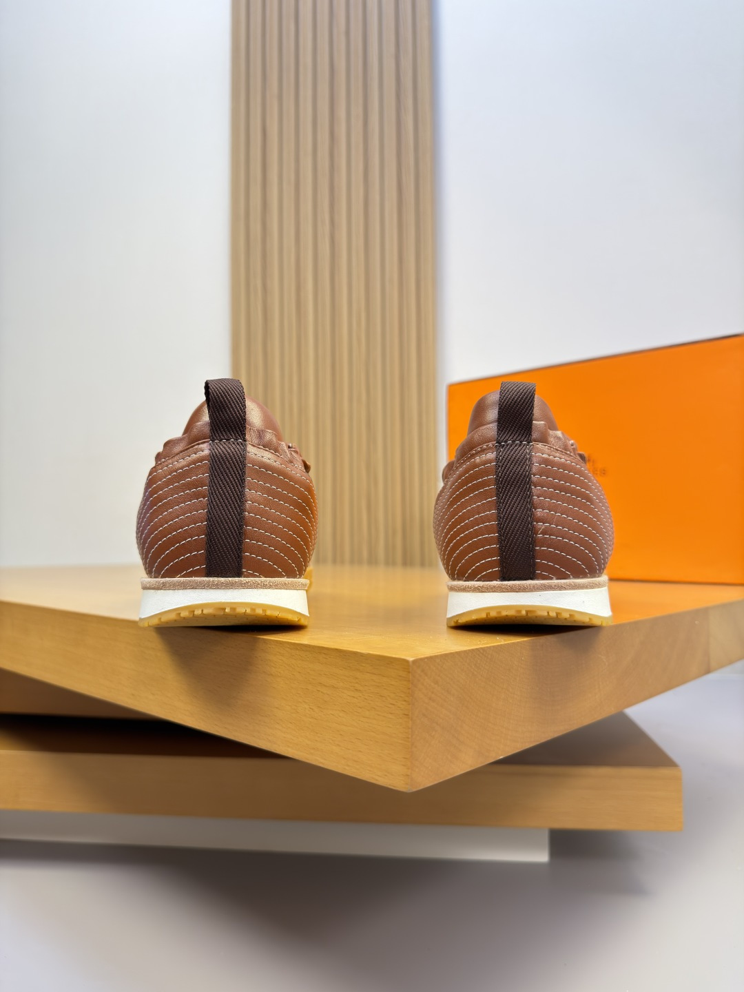 Hermès 一比一 男女款 Bouncing 小牛皮運動鞋 焦糖縫線| 8 Hermès 一比一 男女款 Bouncing 小牛皮運動鞋 焦糖縫線