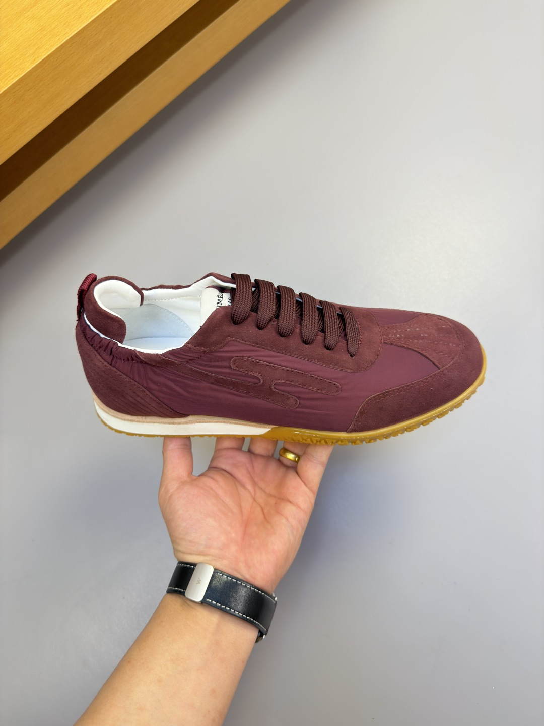 Hermès A貨 男女款 Bouncing 酒紅運動鞋 復古質感| 12 Hermès A貨 男女款 Bouncing 酒紅運動鞋 復古質感