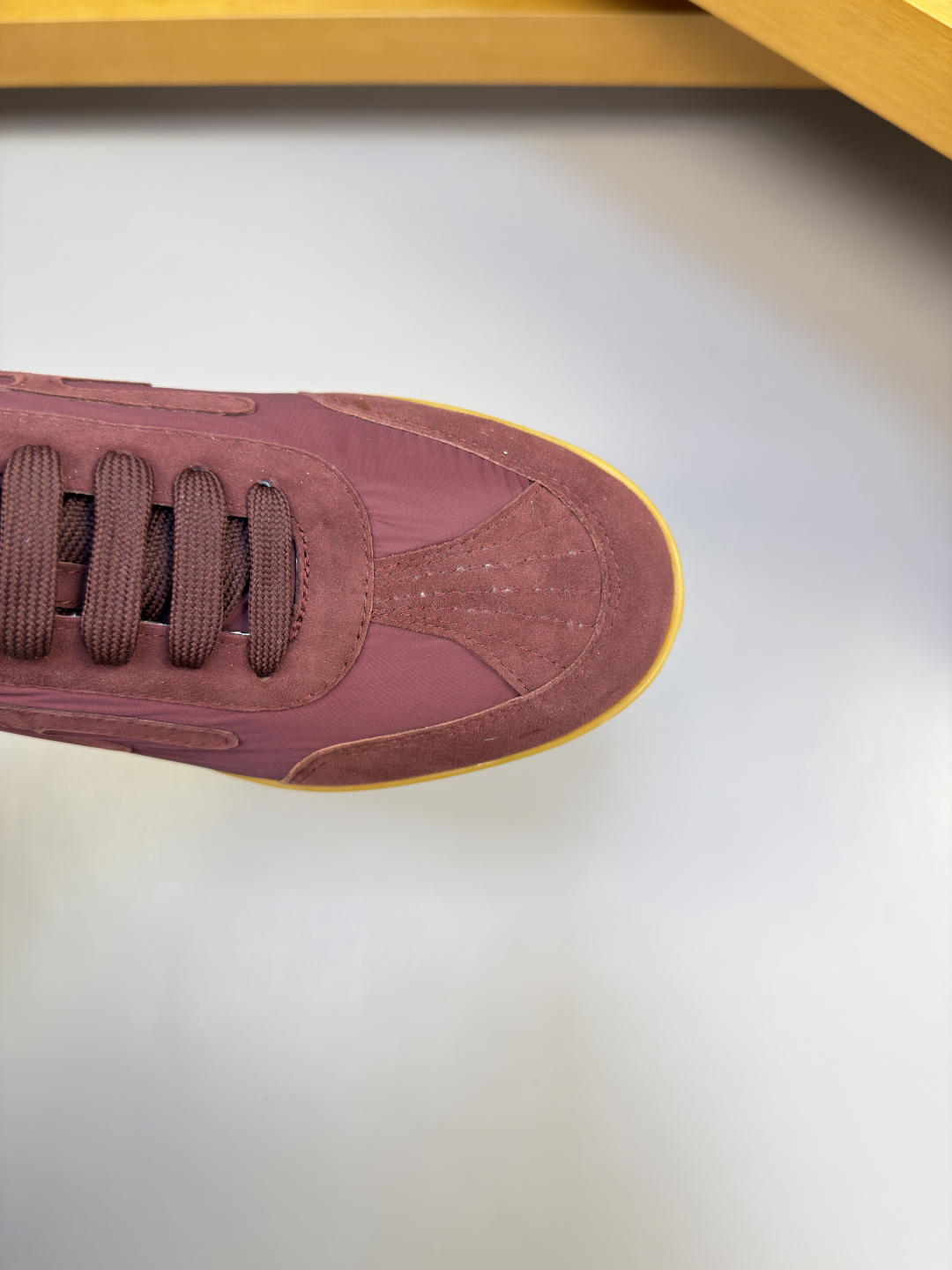 Hermès A貨 男女款 Bouncing 酒紅運動鞋 復古質感| 10 Hermès A貨 男女款 Bouncing 酒紅運動鞋 復古質感