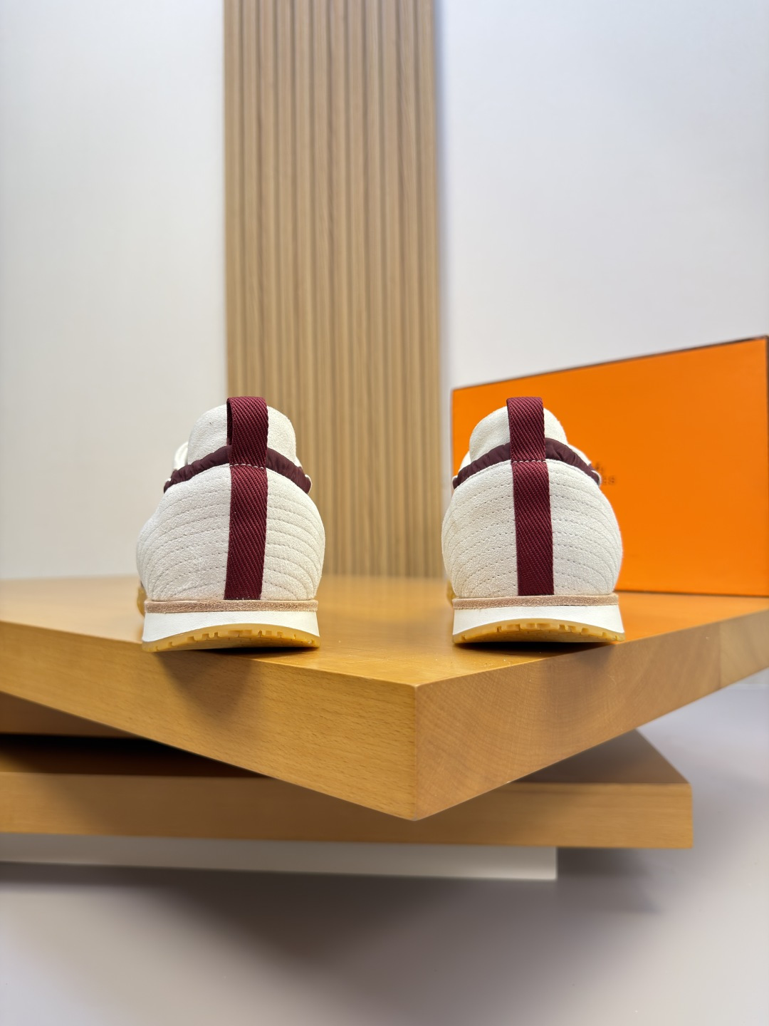 Hermès 一比一 男女款 Bouncing 酒紅拼白運動鞋 復古百搭| 8 Hermès 一比一 男女款 Bouncing 酒紅拼白運動鞋 復古百搭