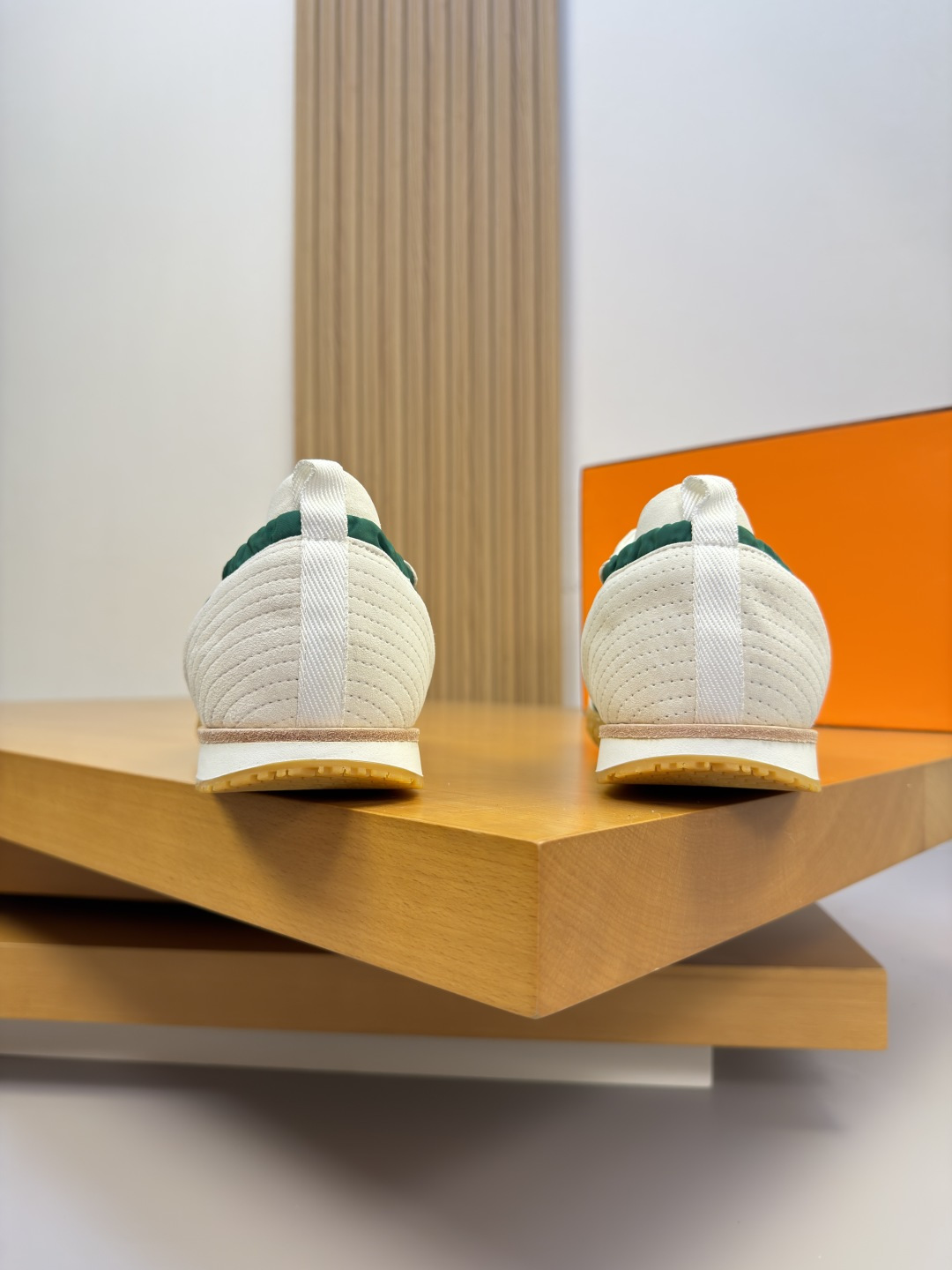 Hermès 高仿 男女款 Bouncing 綠拼白運動鞋 清爽搶眼| 8 Hermès 高仿 男女款 Bouncing 綠拼白運動鞋 清爽搶眼