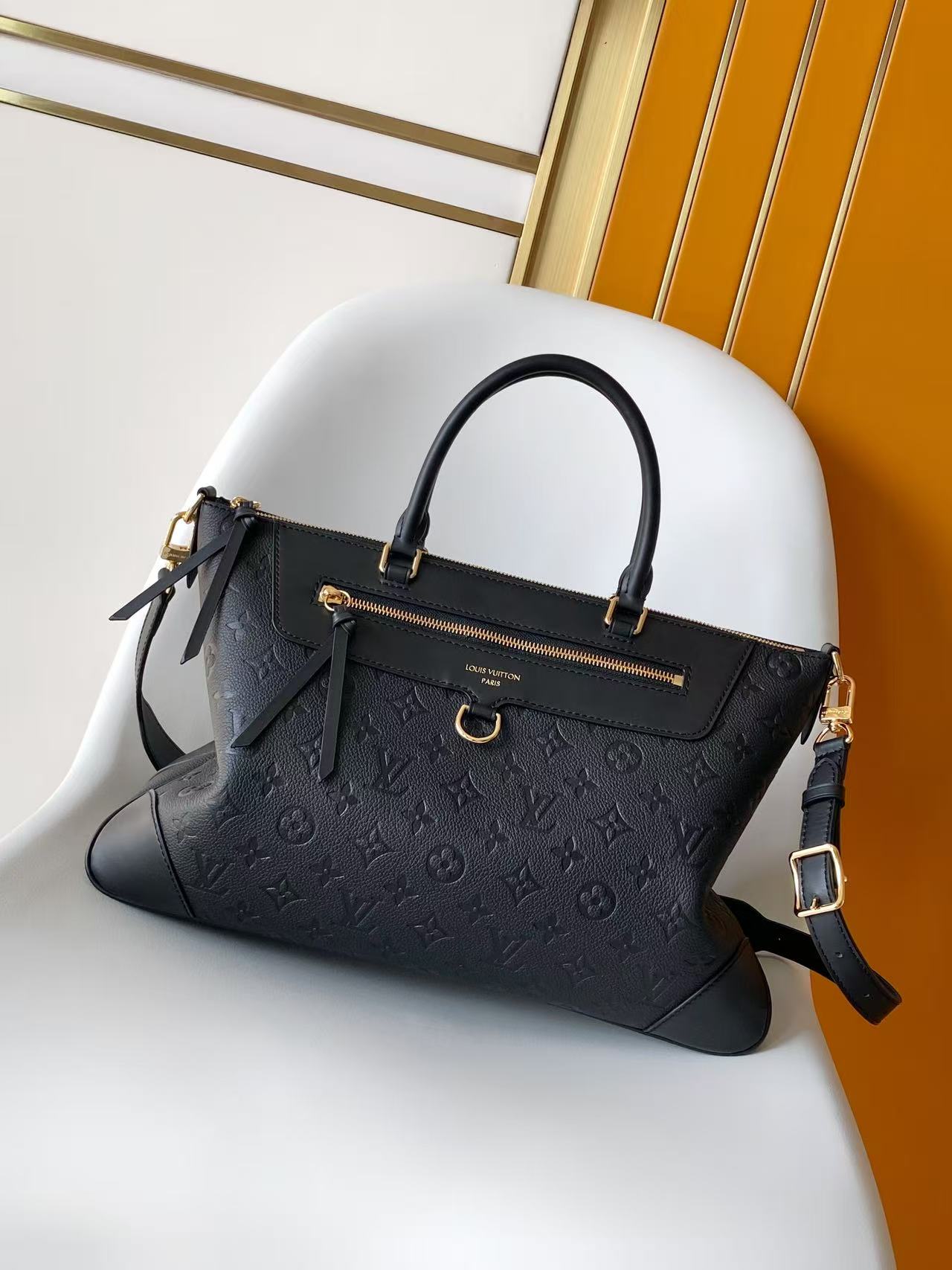 LV 一比一壓花皮革手提包 黑色高端商務通勤斜挎包| 3 LV 一比一壓花皮革手提包 黑色高端商務通勤斜挎包