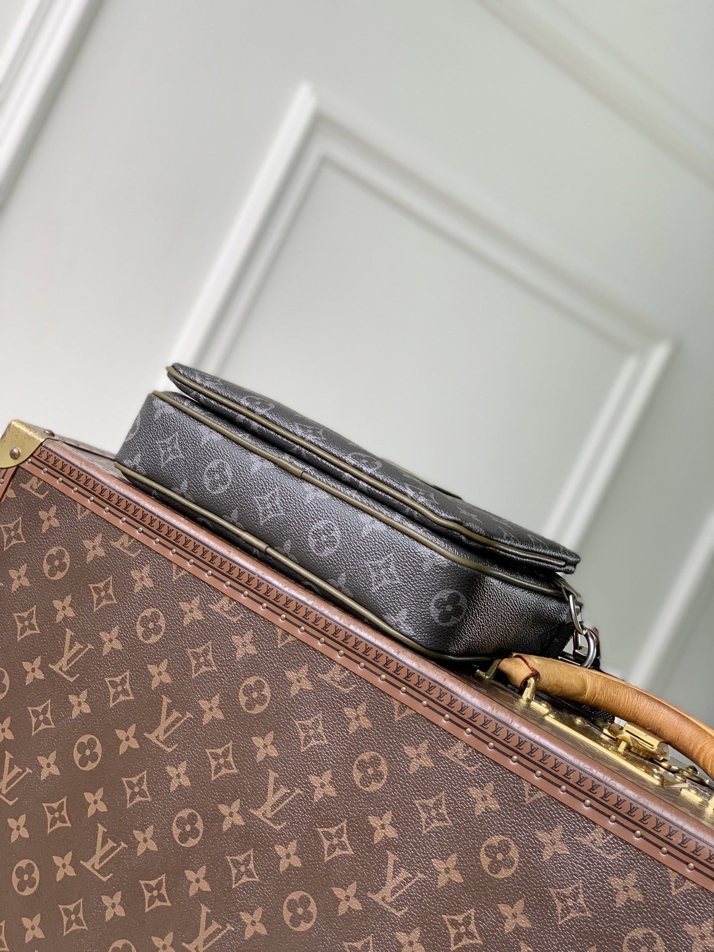 LV 復刻老花郵差包 灰色經典單肩斜挎包 潮流款| 12 LV 復刻老花郵差包 灰色經典單肩斜挎包 潮流款