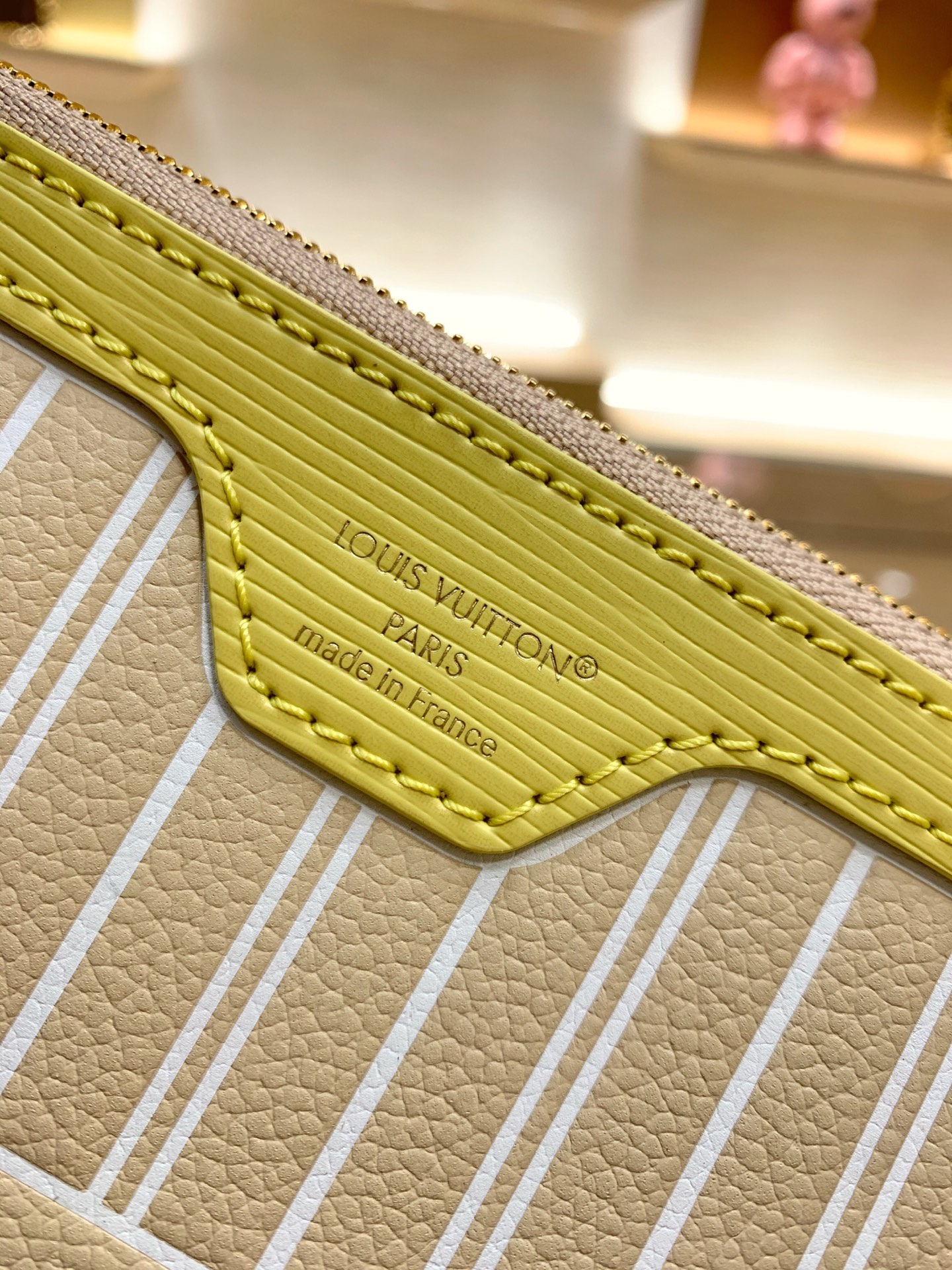 LV 高仿Neverfull托特包 米白老花大容量手提包附收納包| 18 LV 高仿Neverfull托特包 米白老花大容量手提包附收納包