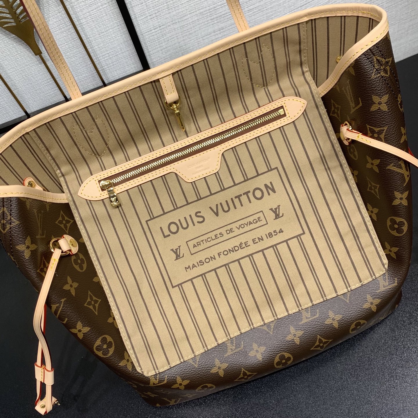 LV 復刻Neverfull老花托特包 經典深色大容量手提包| 10 LV 復刻Neverfull老花托特包 經典深色大容量手提包