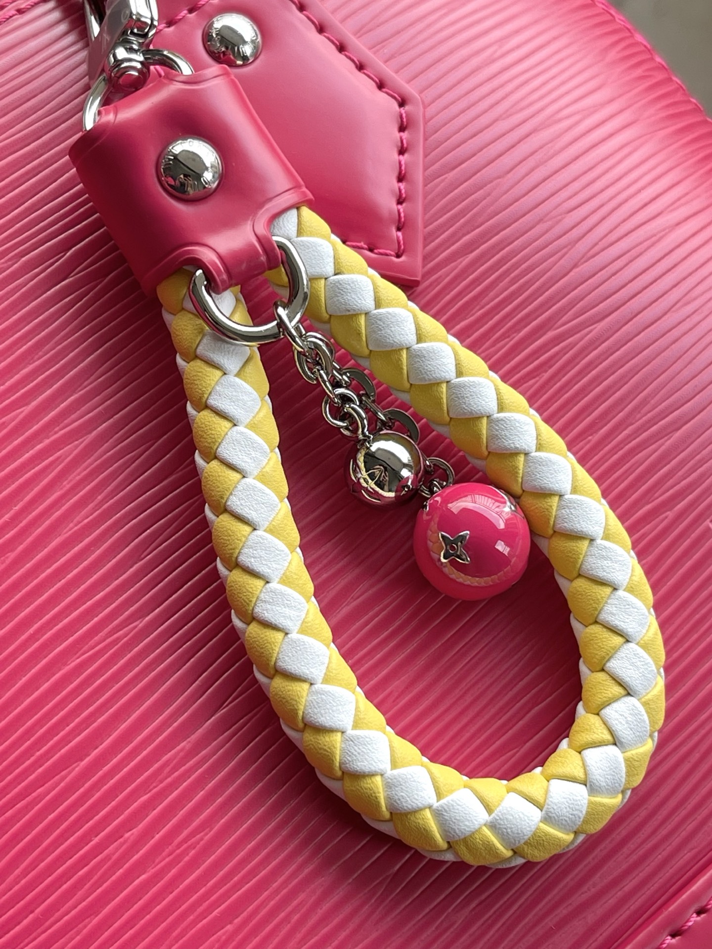 LV 原單 Alma BB Epi 水波紋桃紅色迷你手提包 女士斜背包| 10 LV 原單 Alma BB Epi 水波紋桃紅色迷你手提包 女士斜背包