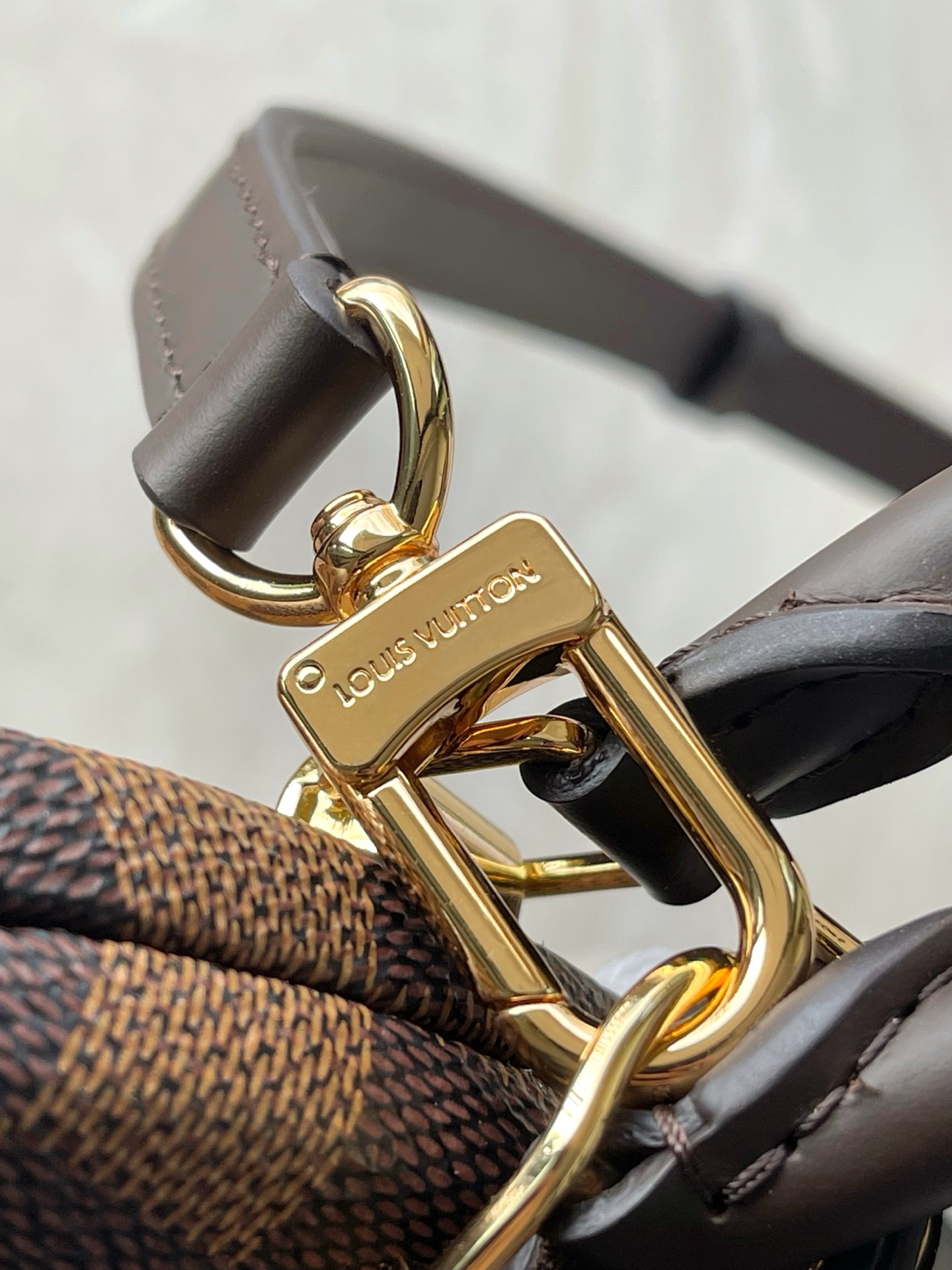 LV 一比一 Damier Ebene 棋盤格 Petite Malle 小硬箱手提斜背包| 10 LV 一比一 Damier Ebene 棋盤格 Petite Malle 小硬箱手提斜背包