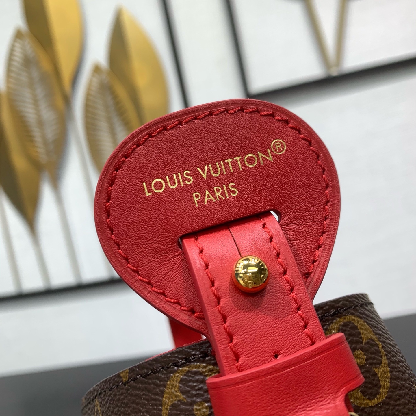 LV 復刻老花斜挎包 紅色肩帶單肩包附收納小包| 20 LV 復刻老花斜挎包 紅色肩帶單肩包附收納小包