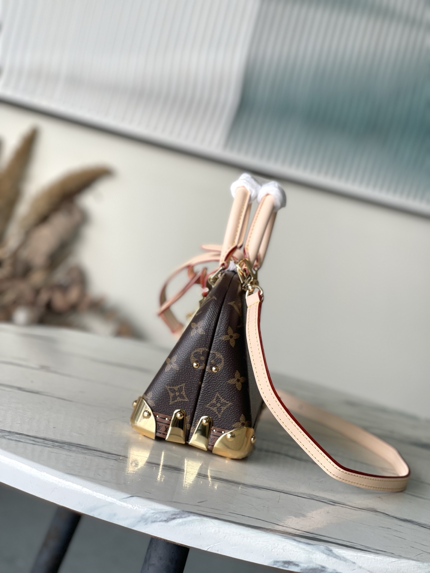 LV 高仿 Monogram 老花 Petite Malle 小硬箱手提包 迷你斜背包| 14 LV 高仿 Monogram 老花 Petite Malle 小硬箱手提包 迷你斜背包