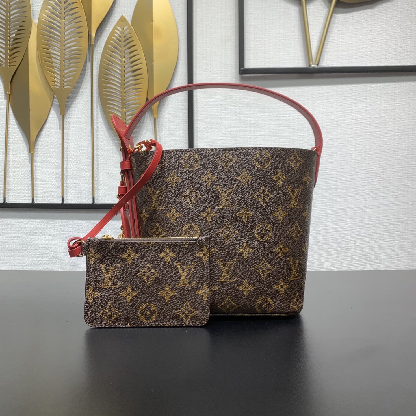 LV 復刻老花斜挎包 紅色肩帶單肩包附收納小包| 14 LV 復刻老花斜挎包 紅色肩帶單肩包附收納小包